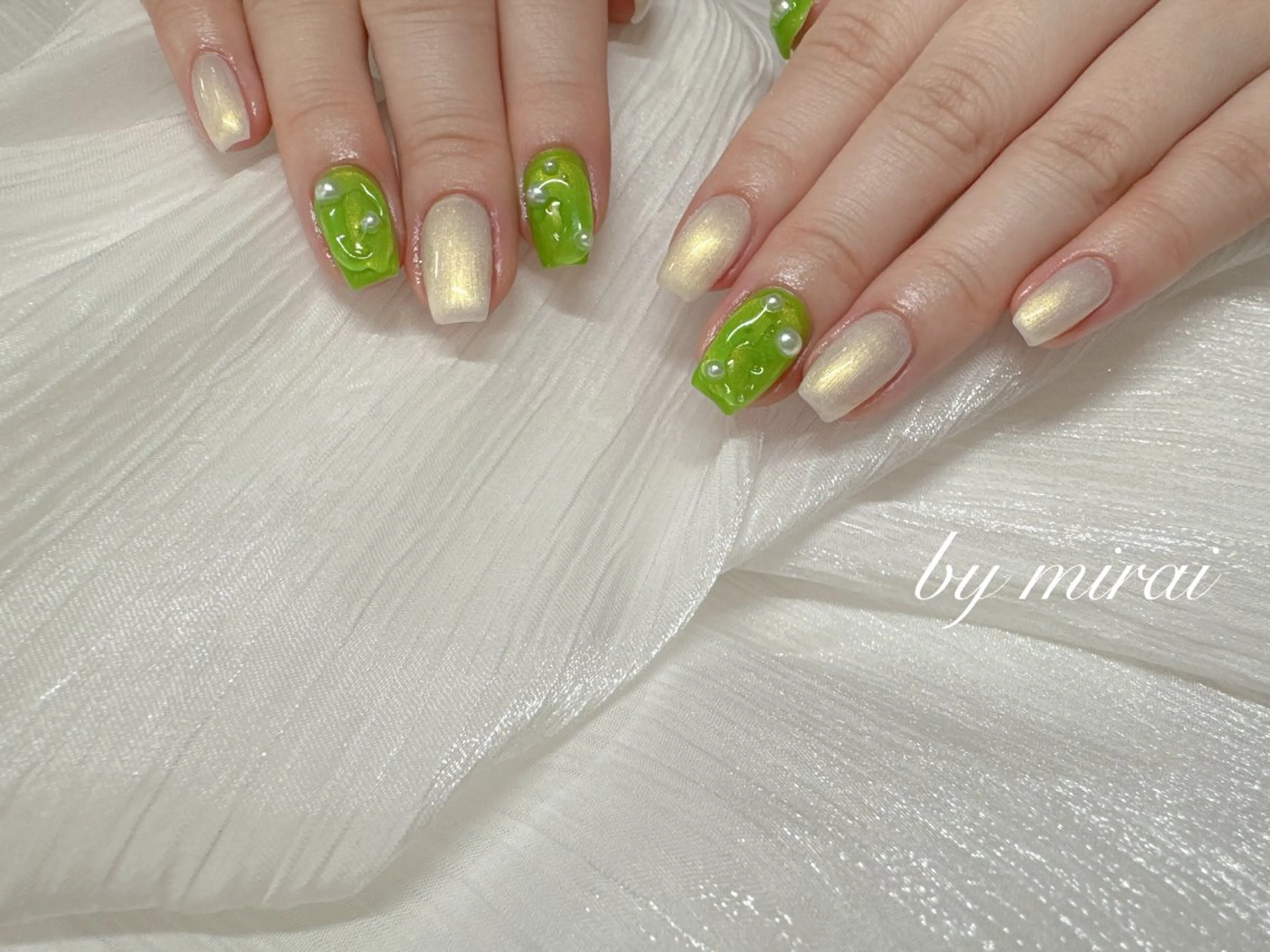 ネイル ハンドネイル ハンドケア ネイルサロン 9Carats神田のネイルデザイン