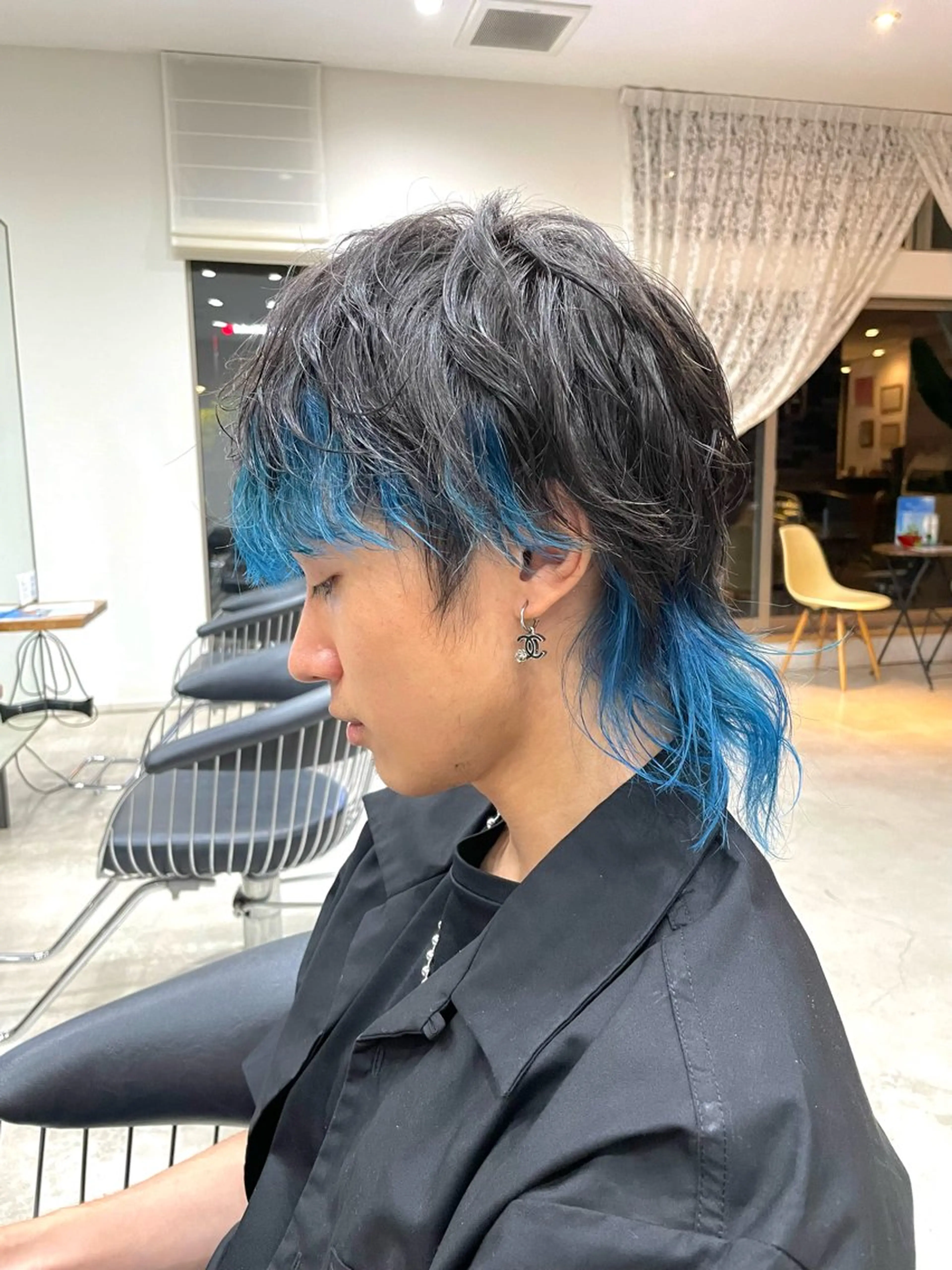 カラー ブリーチ ブルーカラー ヘアカラー 芳賀 風斗のヘアスタイル