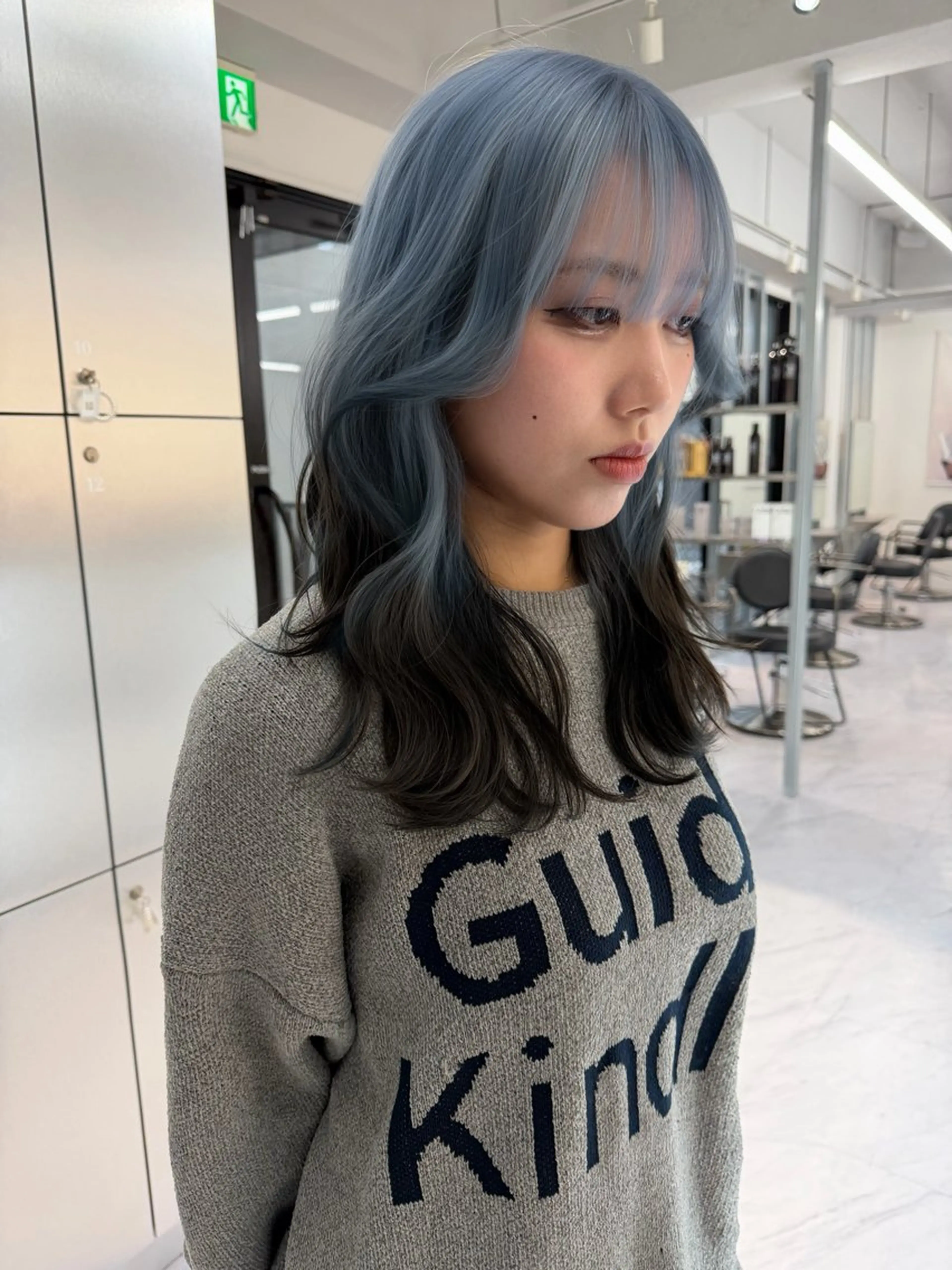セミロング カラー ベージュカラー ブリーチ ブルーカラー ケアブリーチ デザインカラー ヘアカラー トリートメント TATSUブリーチ/ ミルクティーベージュのヘアスタイル