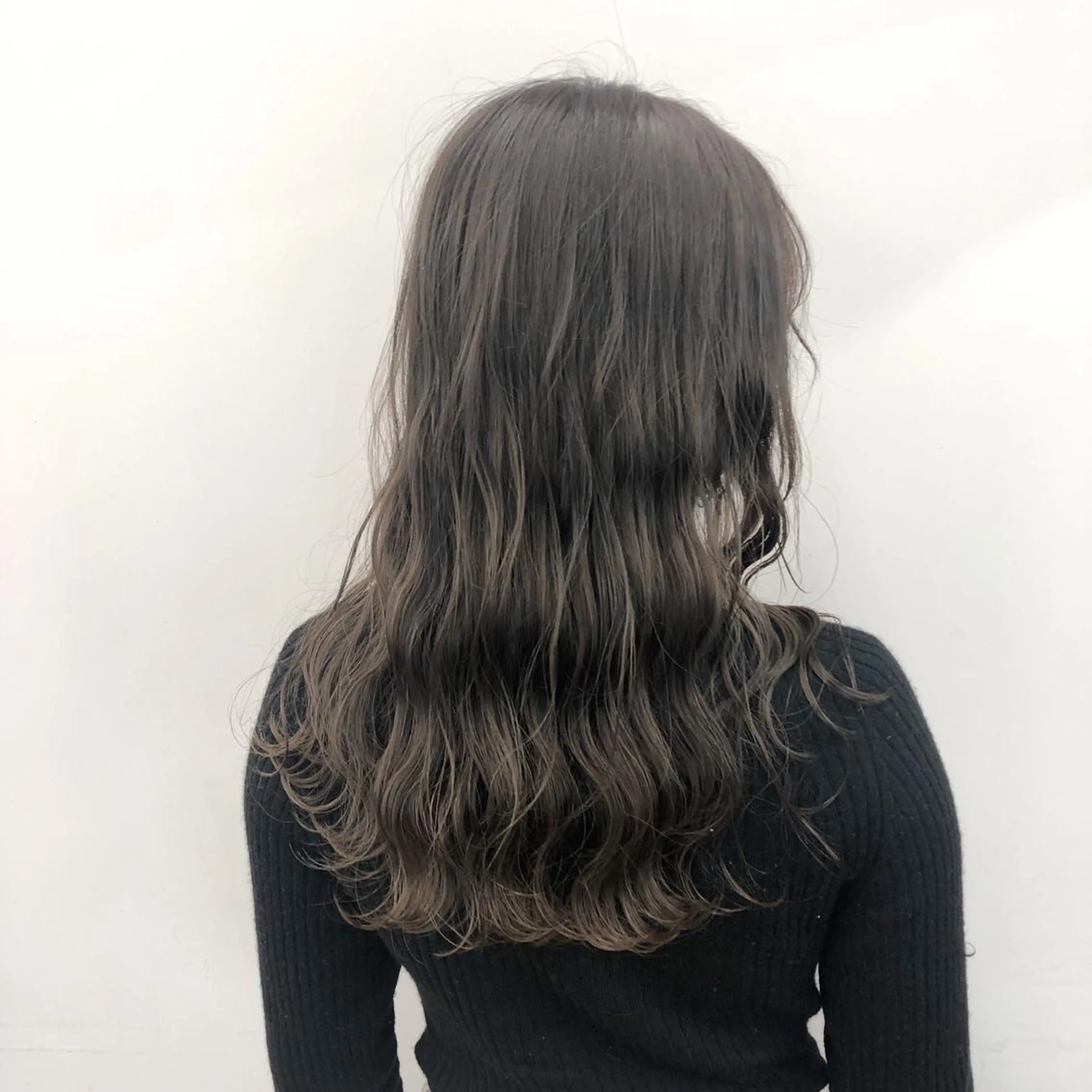 セミロング ヘアカラー トリートメント 関 京磨のヘアスタイル