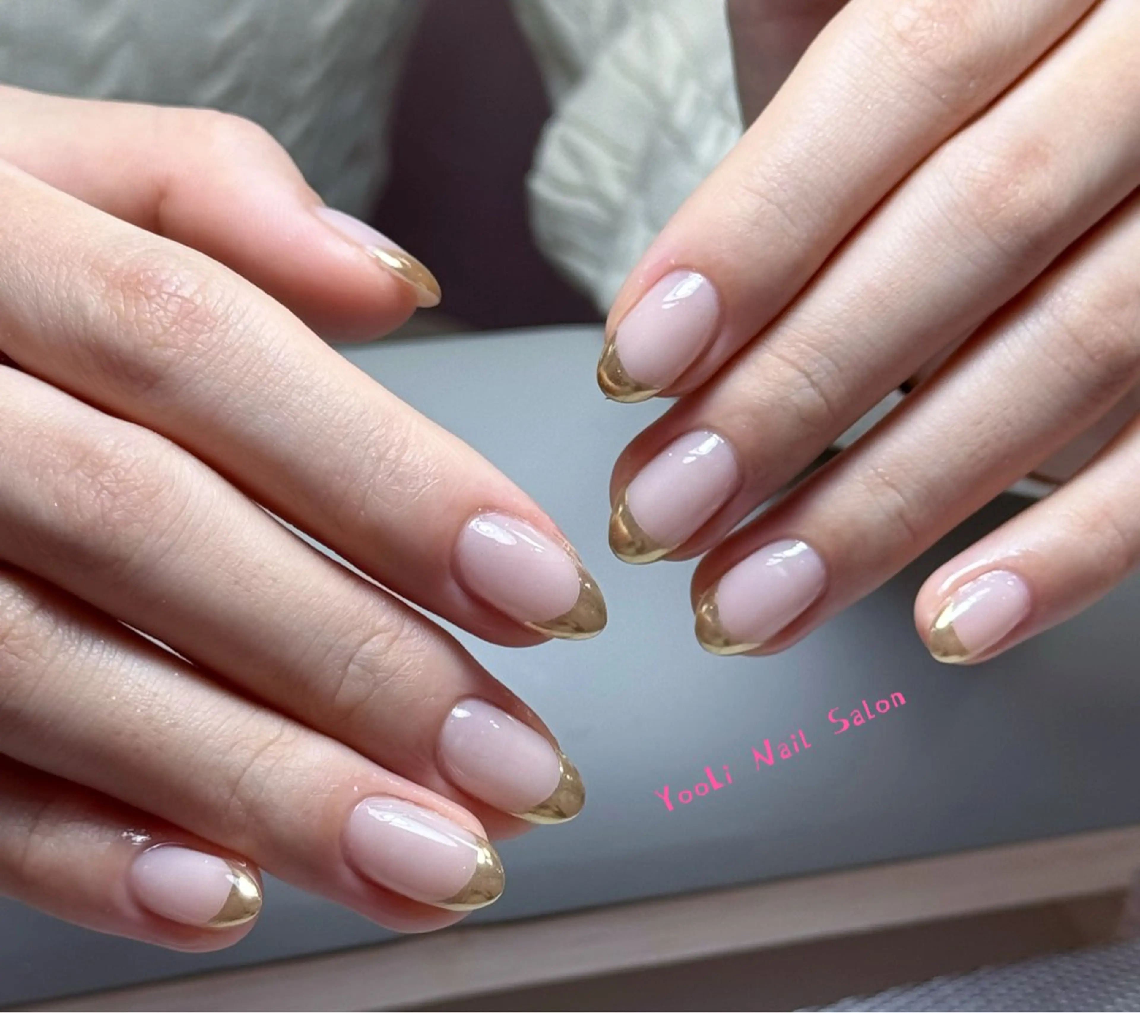 ネイル フレンチネイル グラデーション キラキラネイル 韓国ネイル マグネットネイル ハンドネイル 🎀🎀YooLi Nail Salonのネイルデザイン