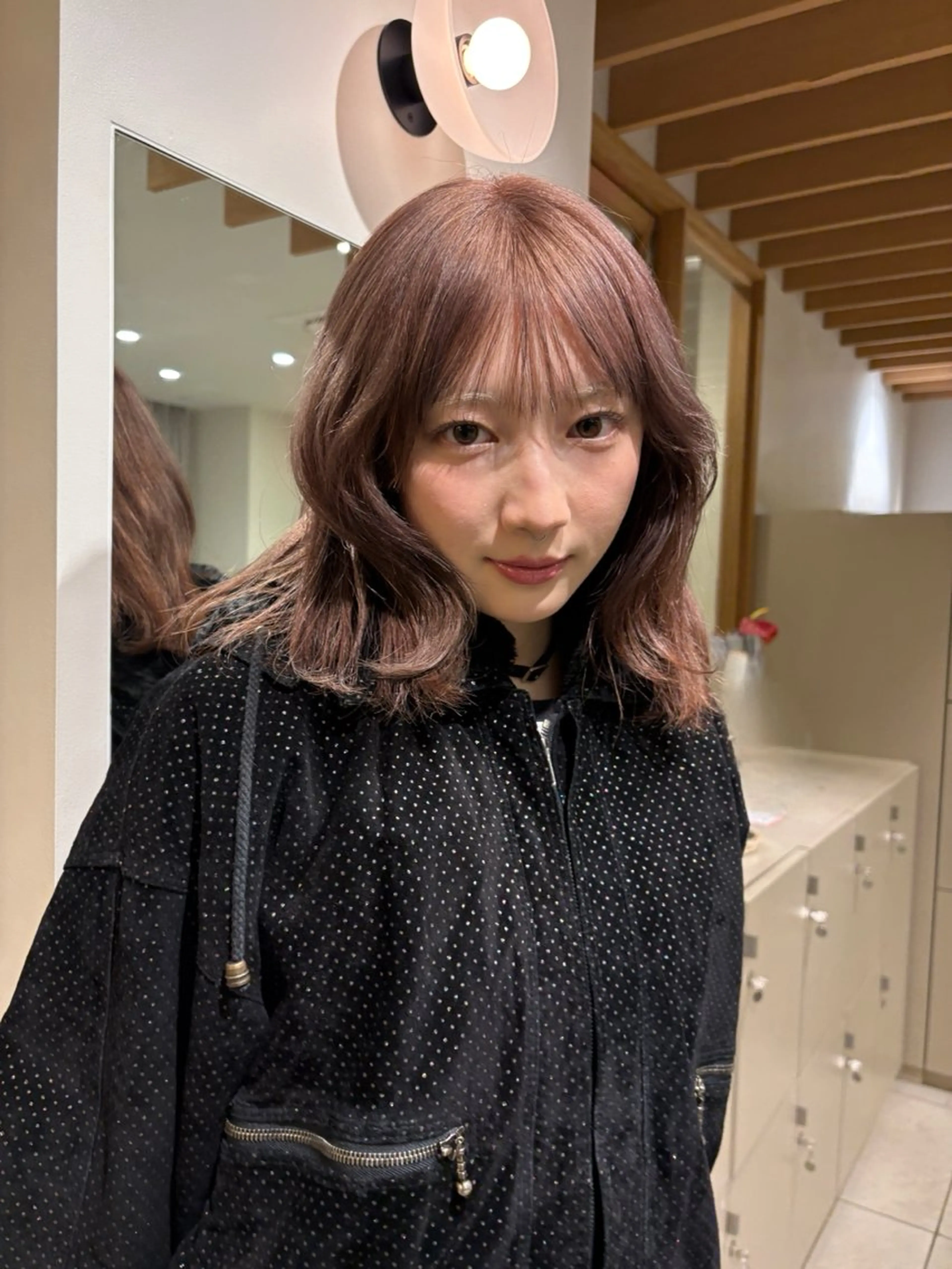 ミディアム カラー ベージュカラー ブリーチ ブラウンカラー 透明感カラー グレージュ カット ヘアカラー 似合わせカットカラー りおなのヘアスタイル