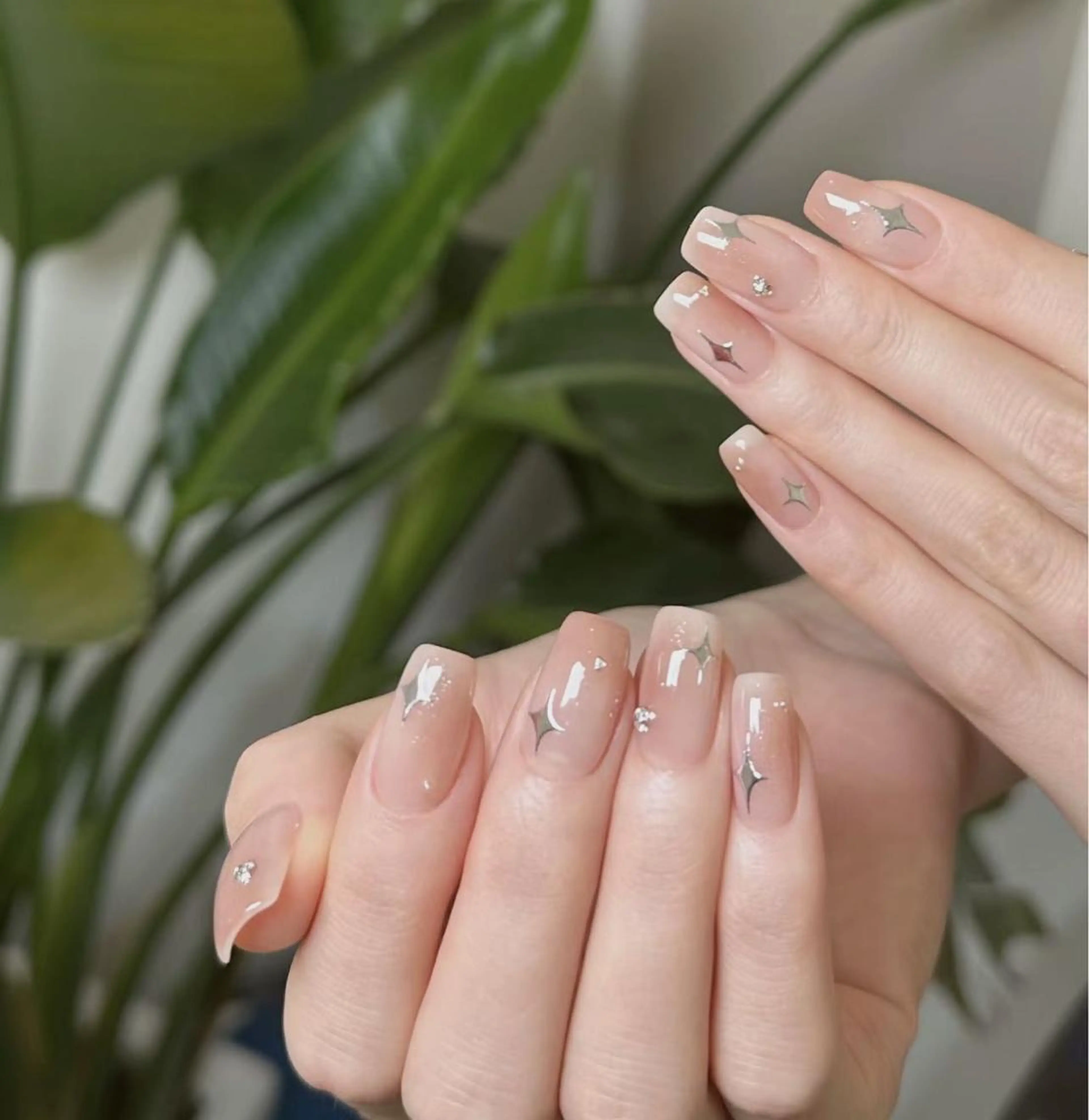 ネイル Queens テイのネイルデザイン