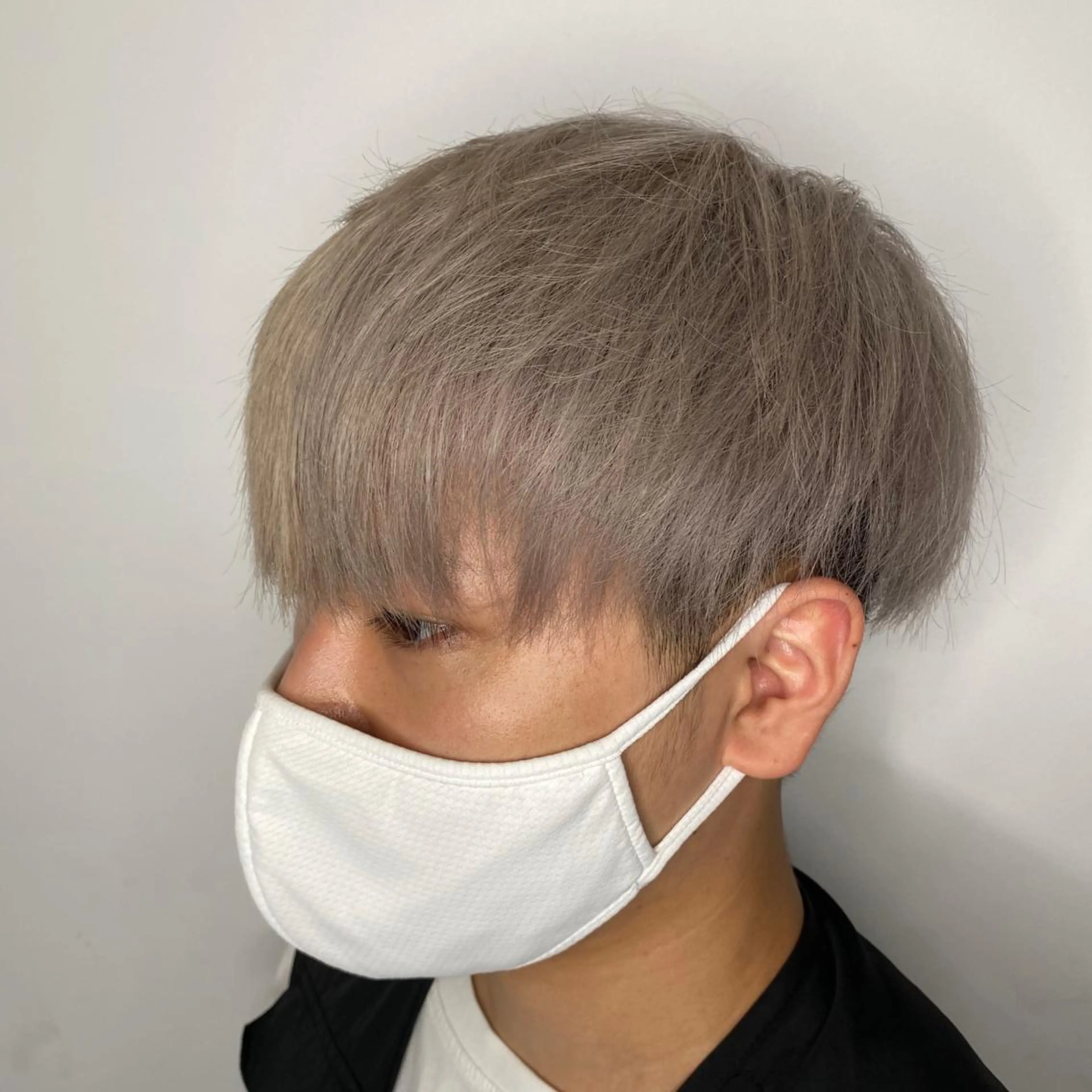 ショート カラー メンズ 酸スト/フェザー パーマ/三谷海斗のヘアスタイル