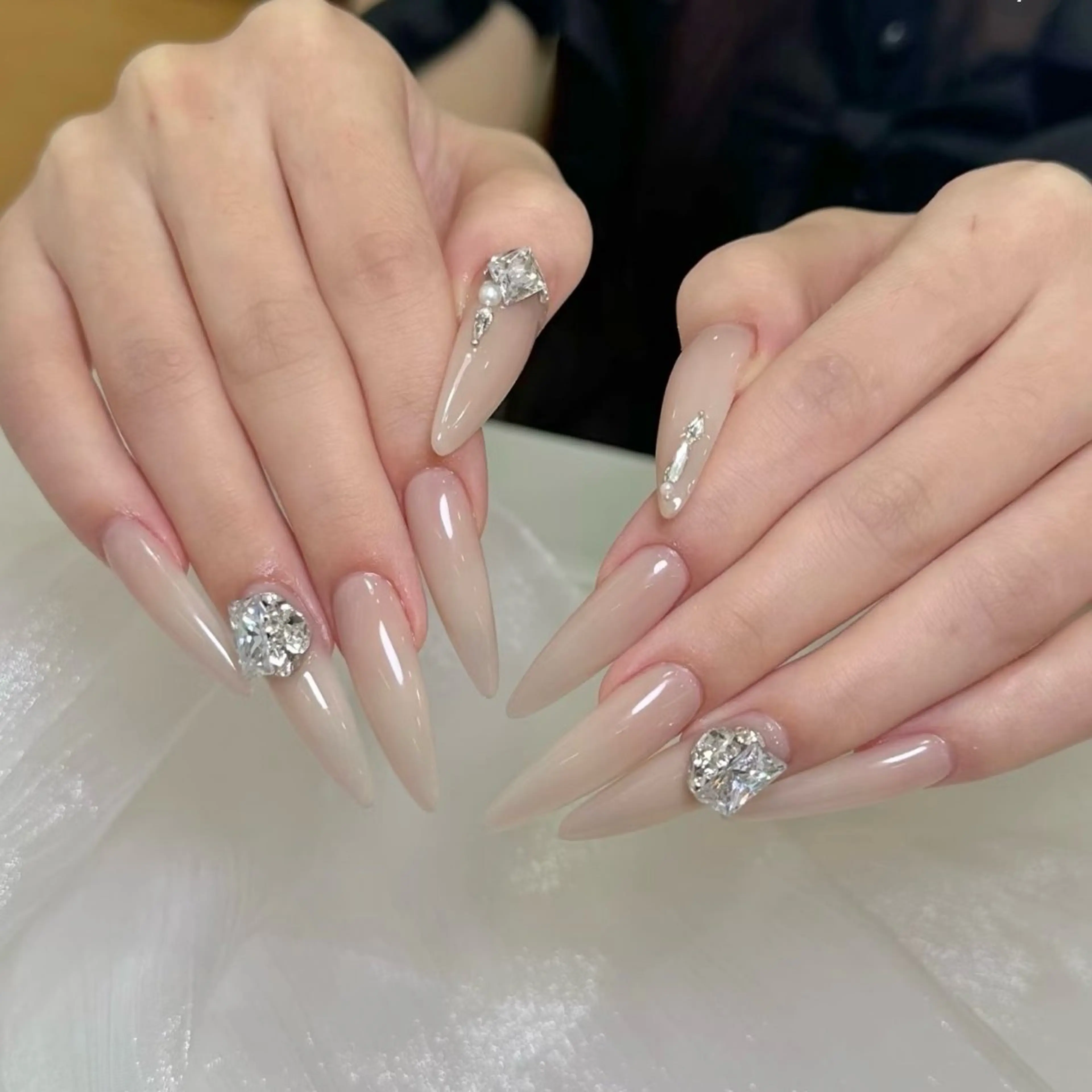 ネイル オーロラネイル 長さ出し フレンチネイル ジェルネイル ガラスフレンチ ハンドネイル Rela・S NAILのネイルデザイン