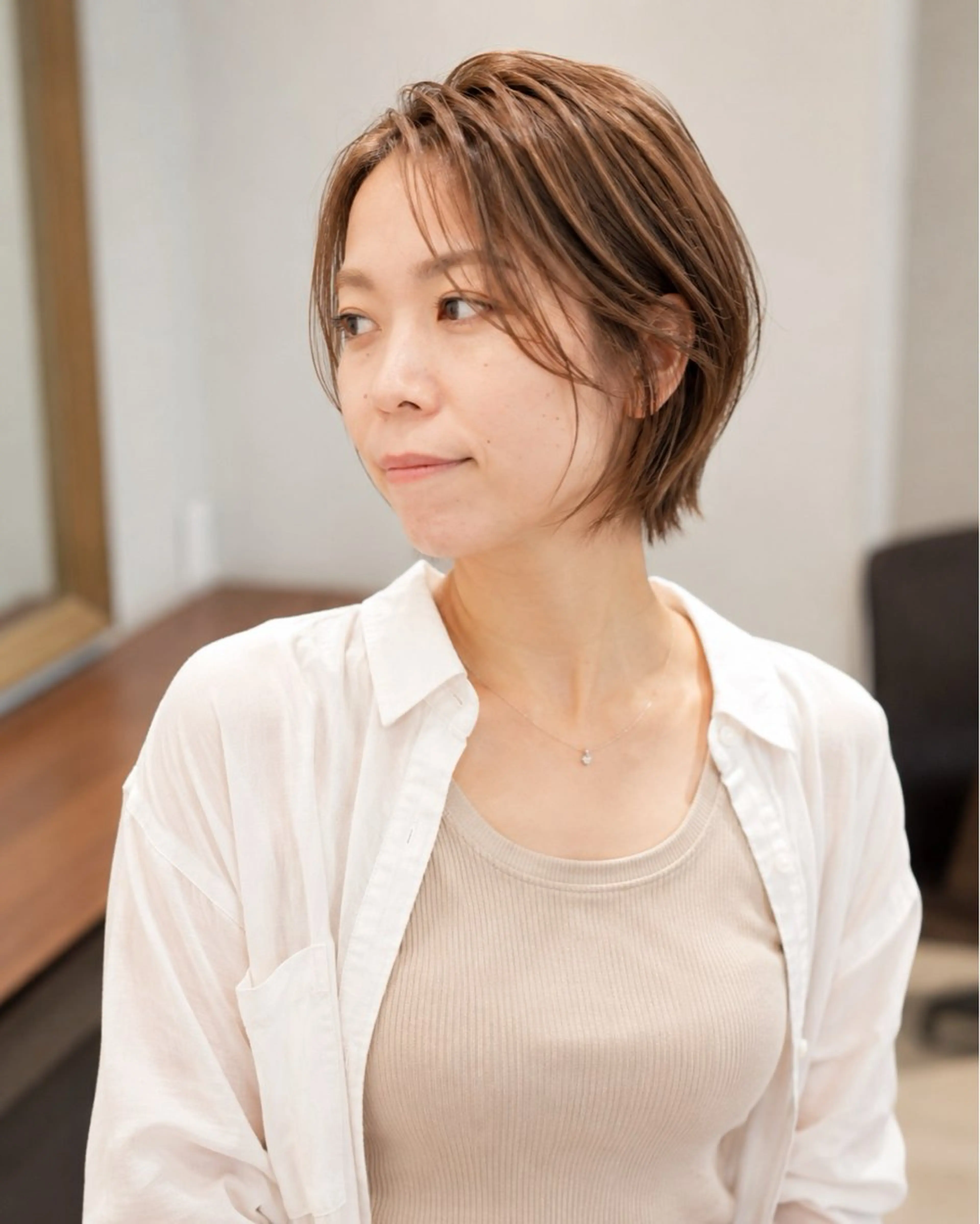 ショート カラー ボブ レイヤーカット カット ヘアカラー SLASHオオデミズ シュンジのヘアスタイル