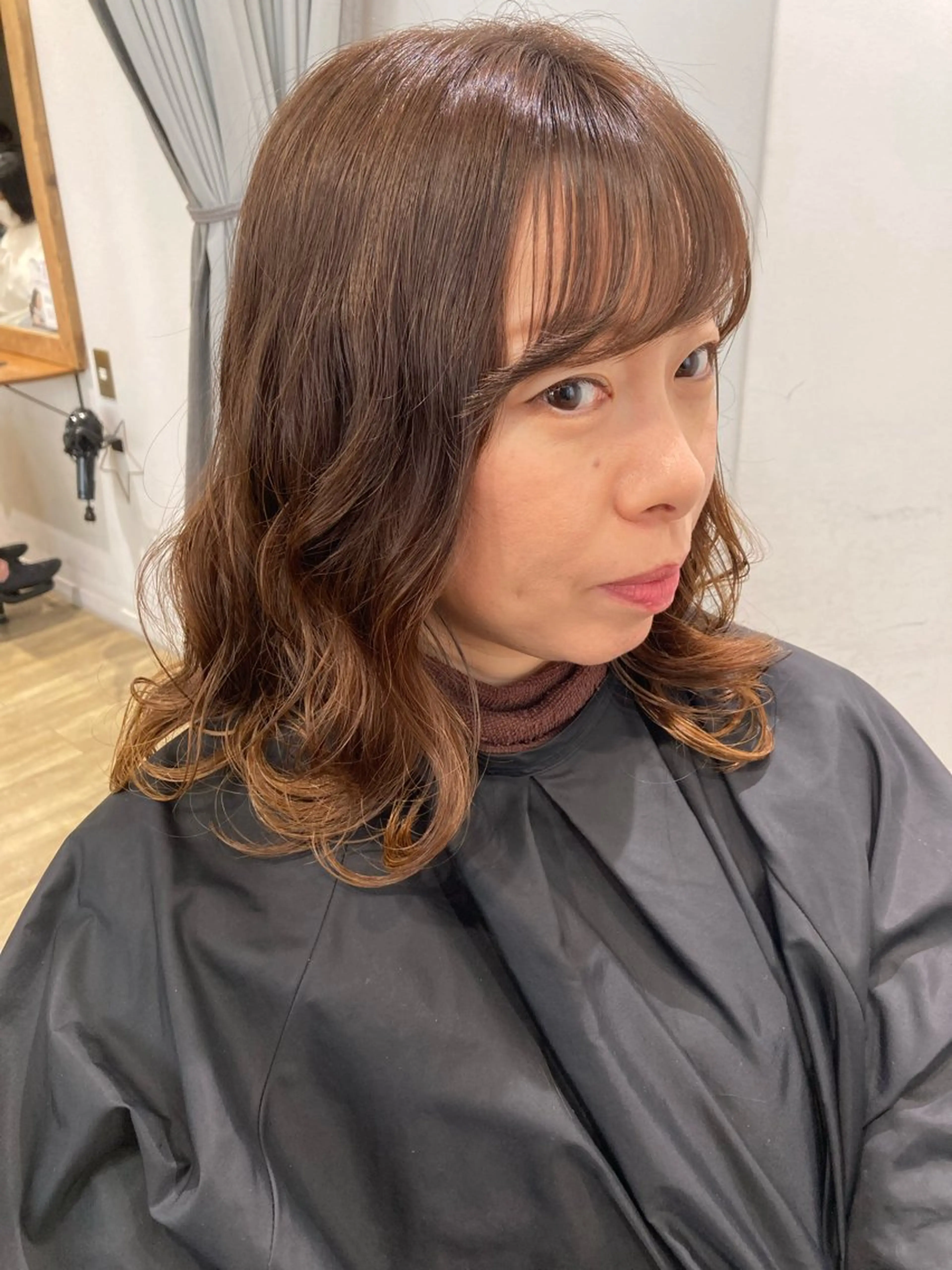 ロング あやかショート 白髪ぼかしのヘアスタイル