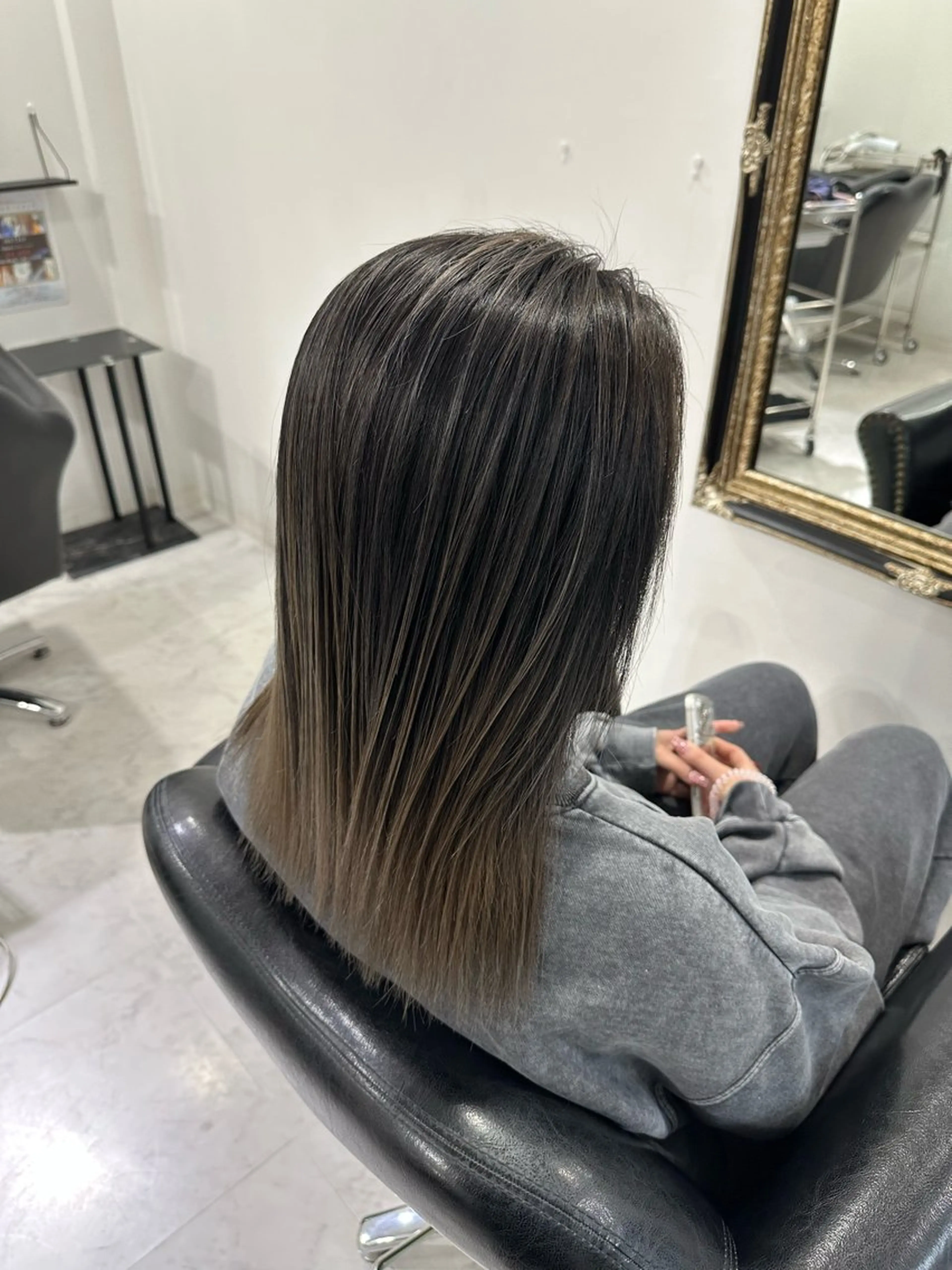 ミディアム レイヤーカット 岡崎/レイヤーカット ／縮毛矯正/美髪のヘアスタイル