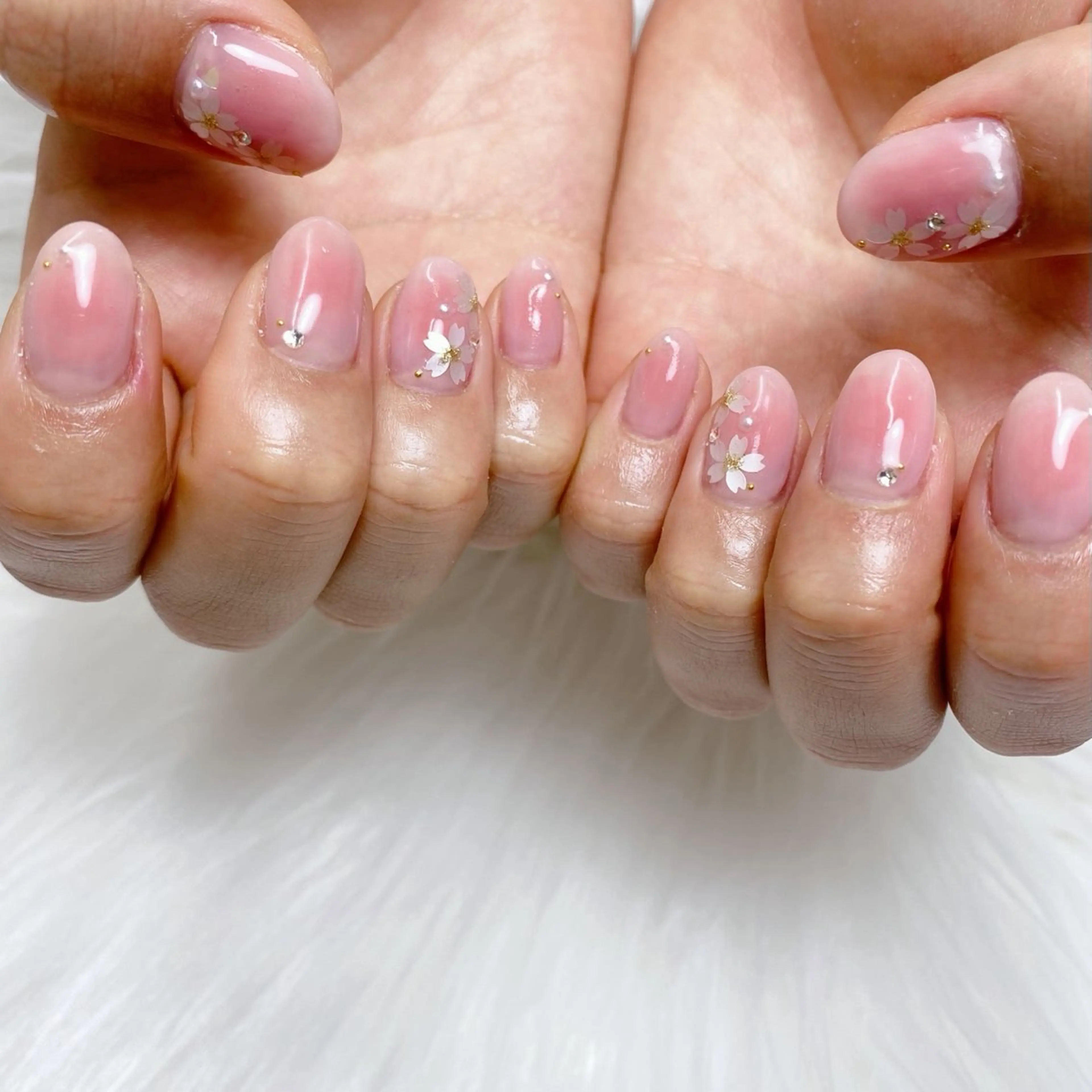 ネイル ハンドネイル フットネイル emma.nail kanakoのネイルデザイン