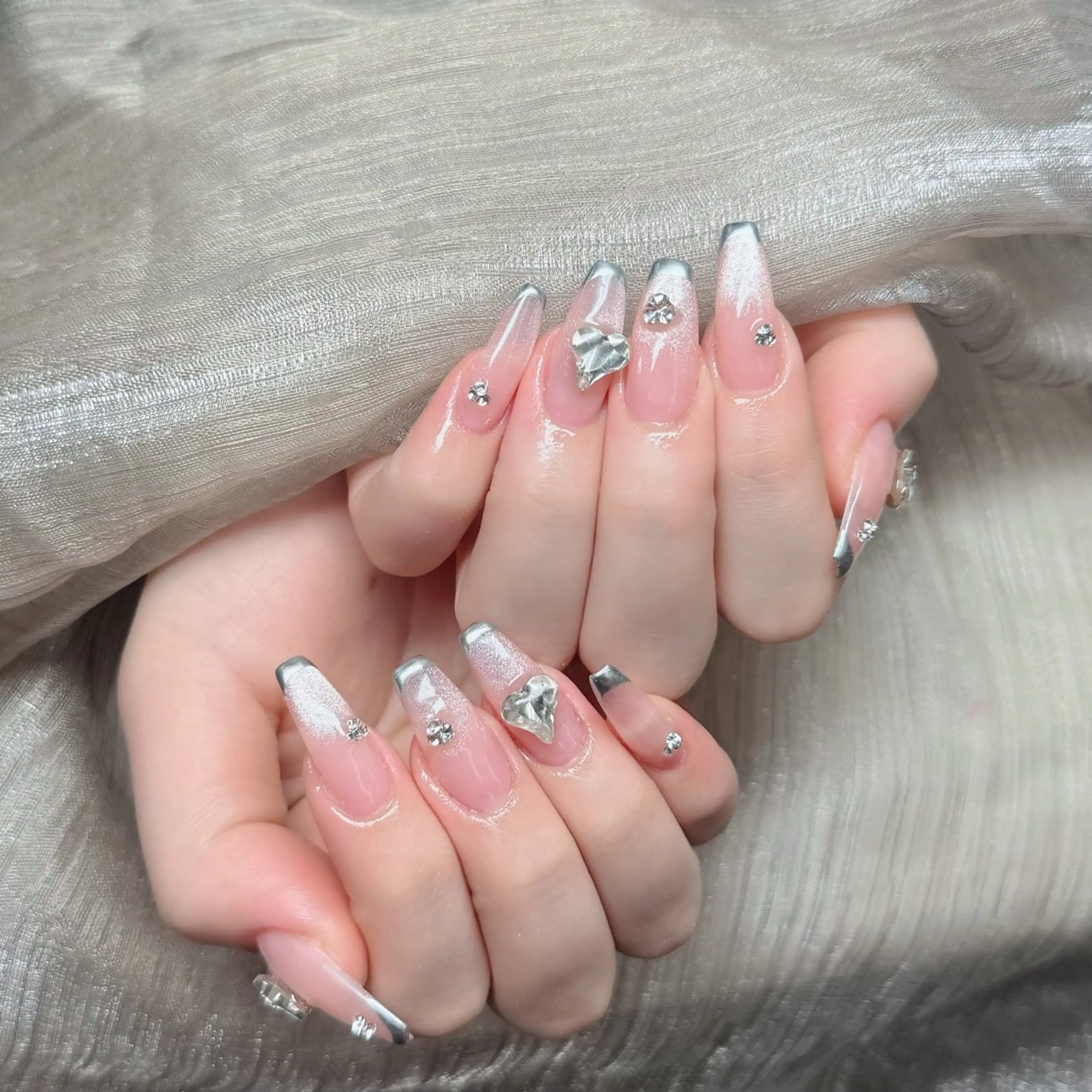 ネイル ジェルネイル 韓国ネイル マグネットネイル ネイルチップ 冬ネイル Lenie Nail Salonのネイルデザイン