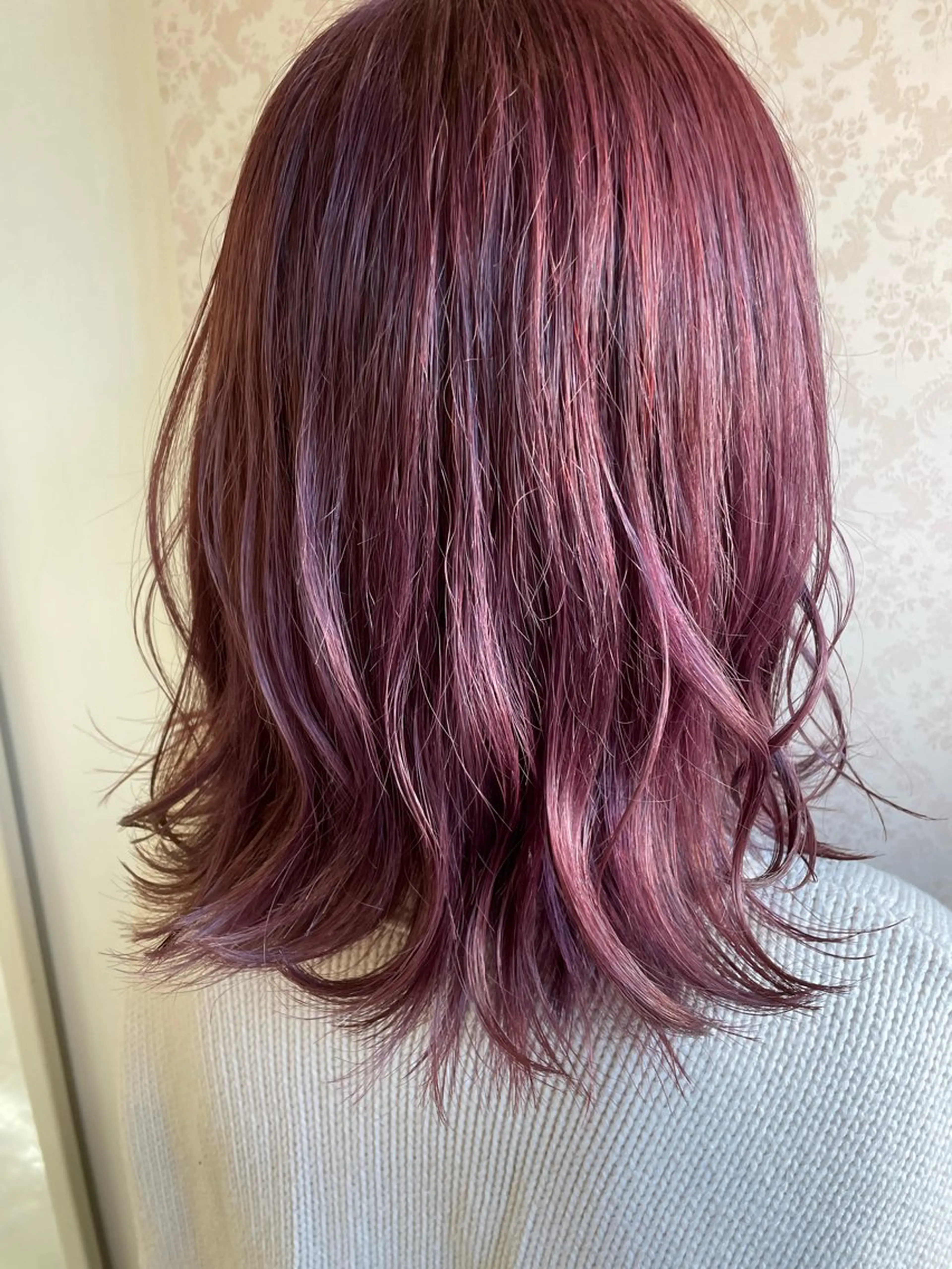 カラー ヒヨシ ルナのヘアスタイル