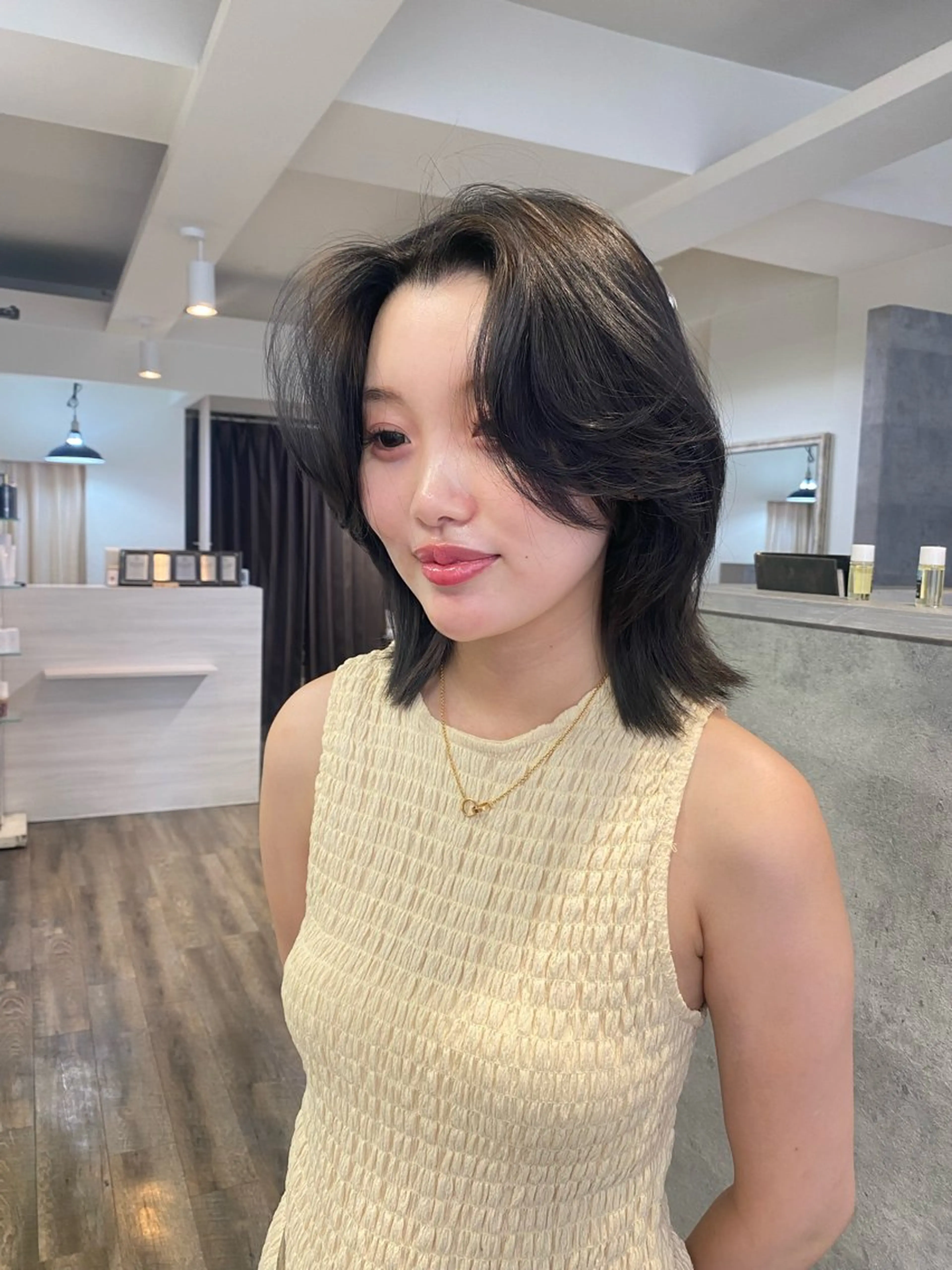 ミディアム ボブ MIREI /韓国風 ショート/大阪美容室のヘアスタイル