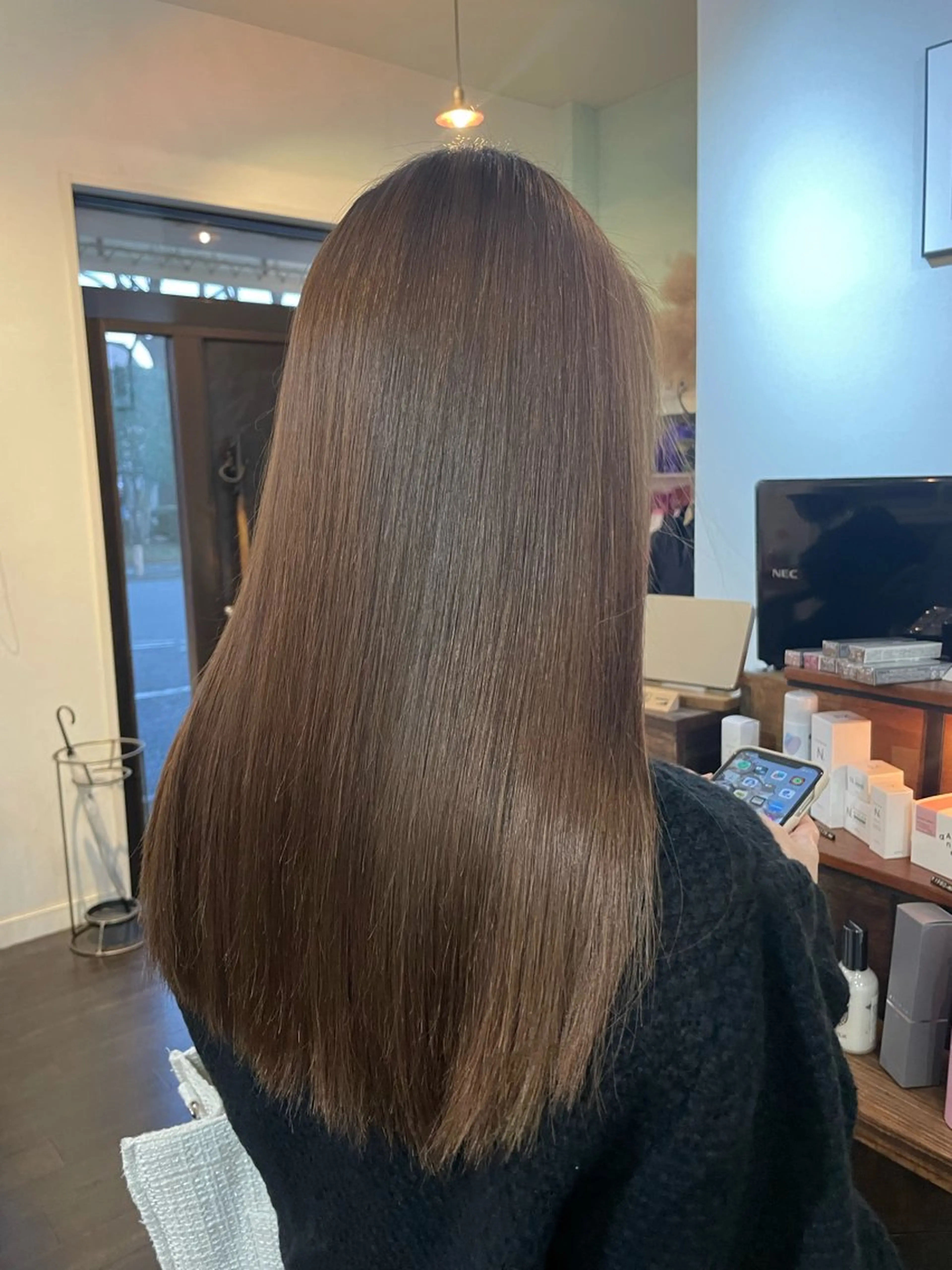 ロング 縮毛矯正 三國 栞音のヘアスタイル