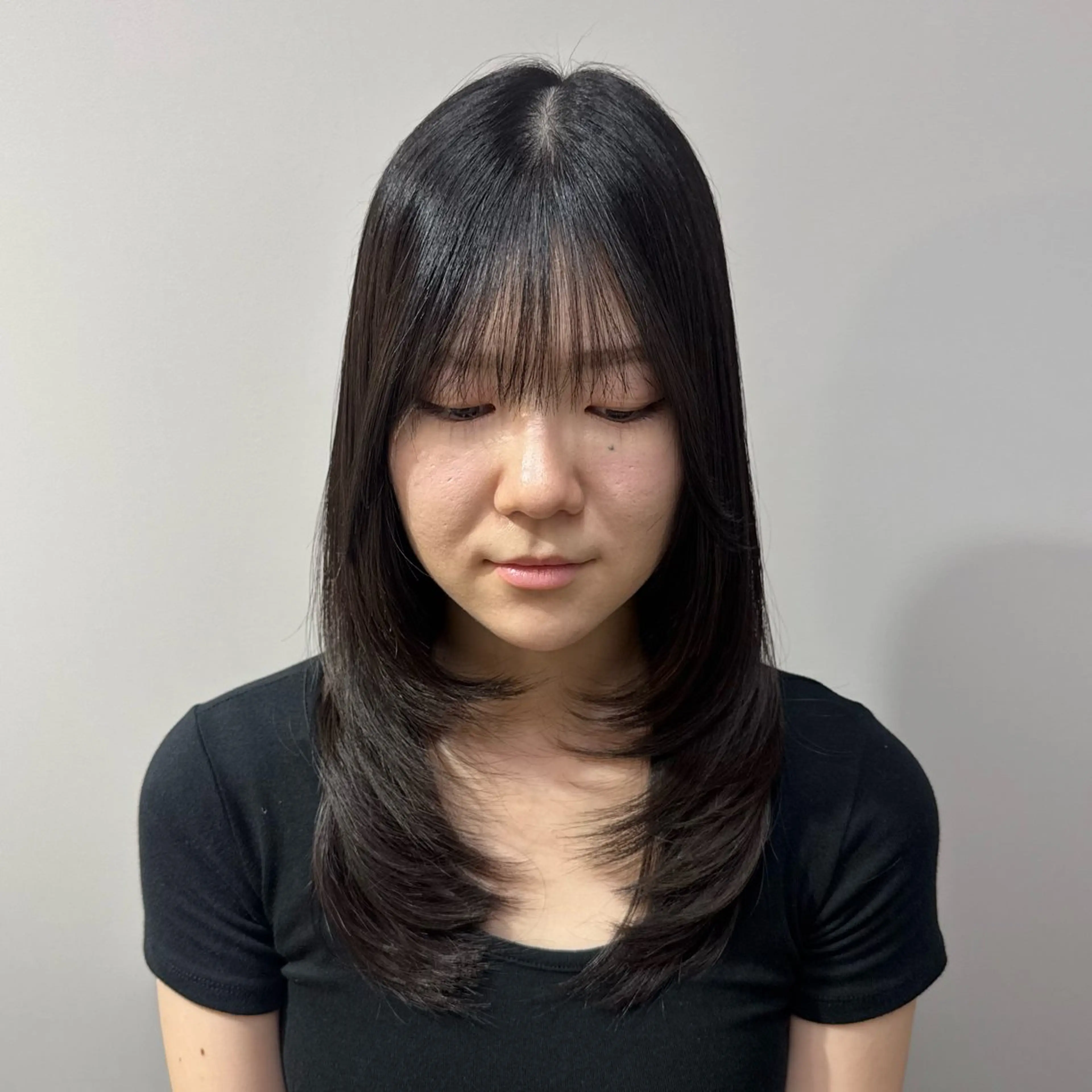 セミロング カラー ヘアアレンジ 透明感カラー 髪質改善 韓国風ヘア レイヤーカット トリートメント 🌟🍒ハイトーン 韓国ヘア/ユウミのヘアスタイル