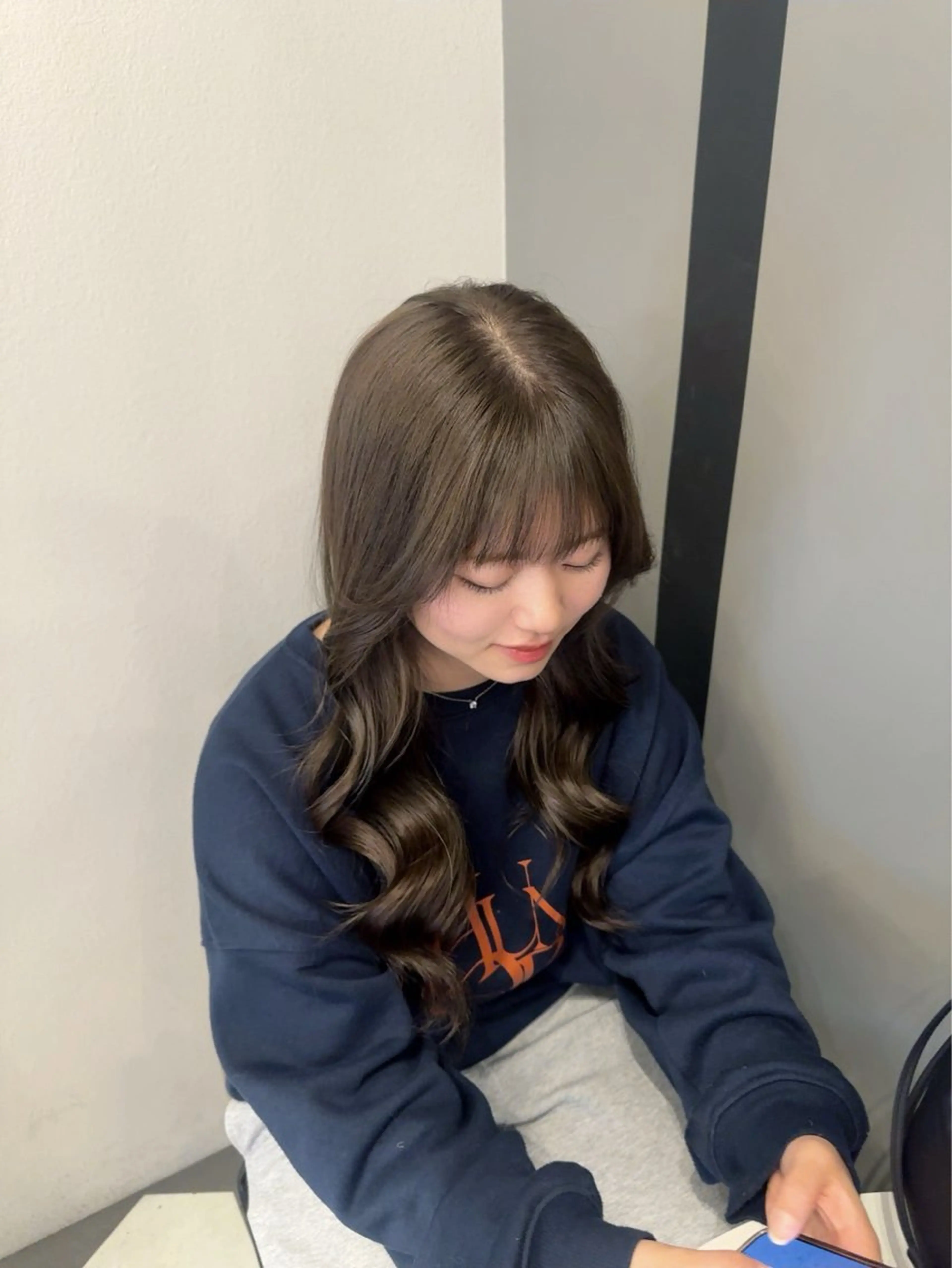 ロング ヘアカラー 透け感オリーブ/レイ ヤーカット/KaHoのヘアスタイル