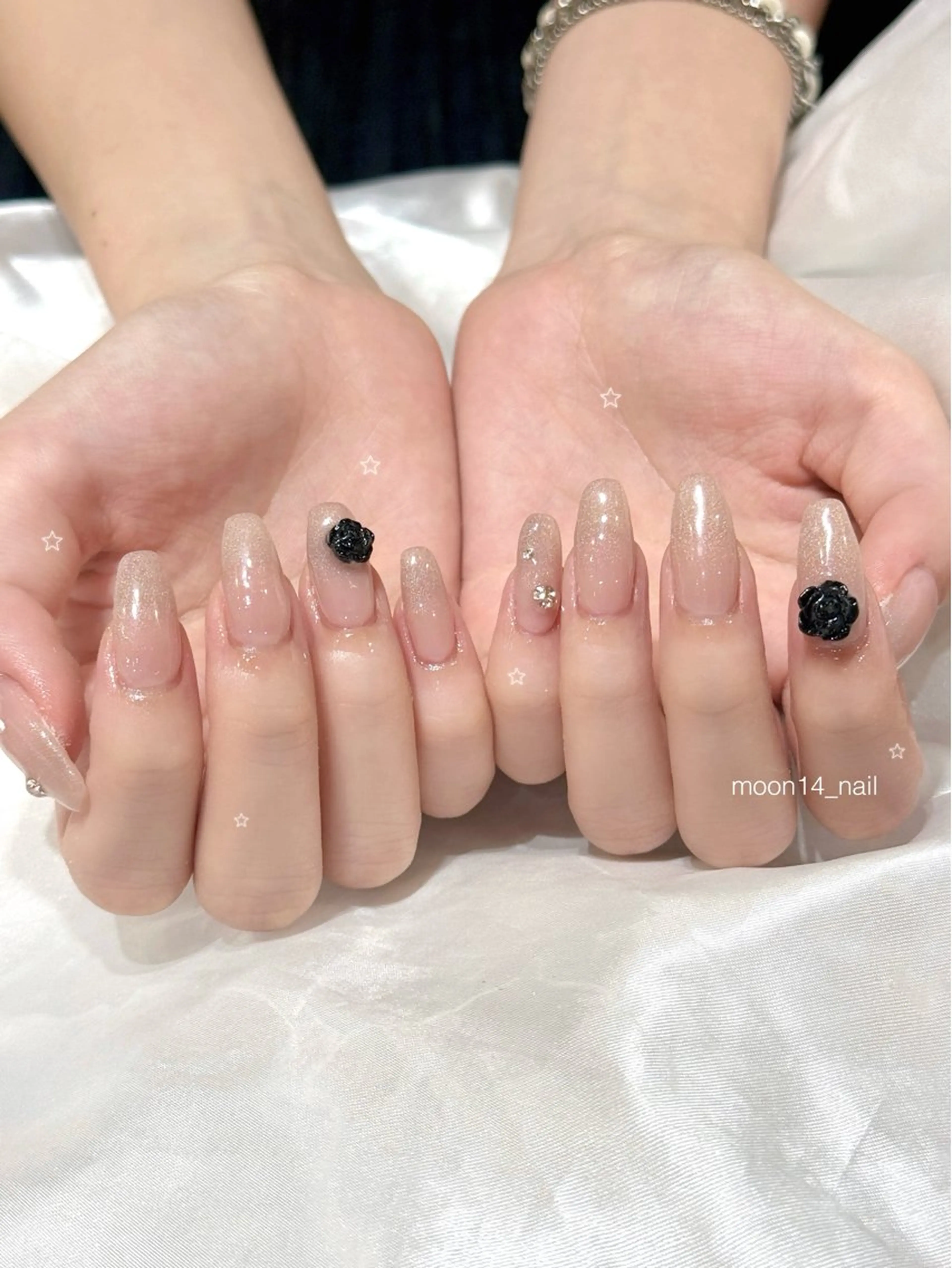 ネイル ジェルネイル グラデーション ラメ(グリッター) ラメグラデーション マグネットネイル natsuki 💫のネイルデザイン