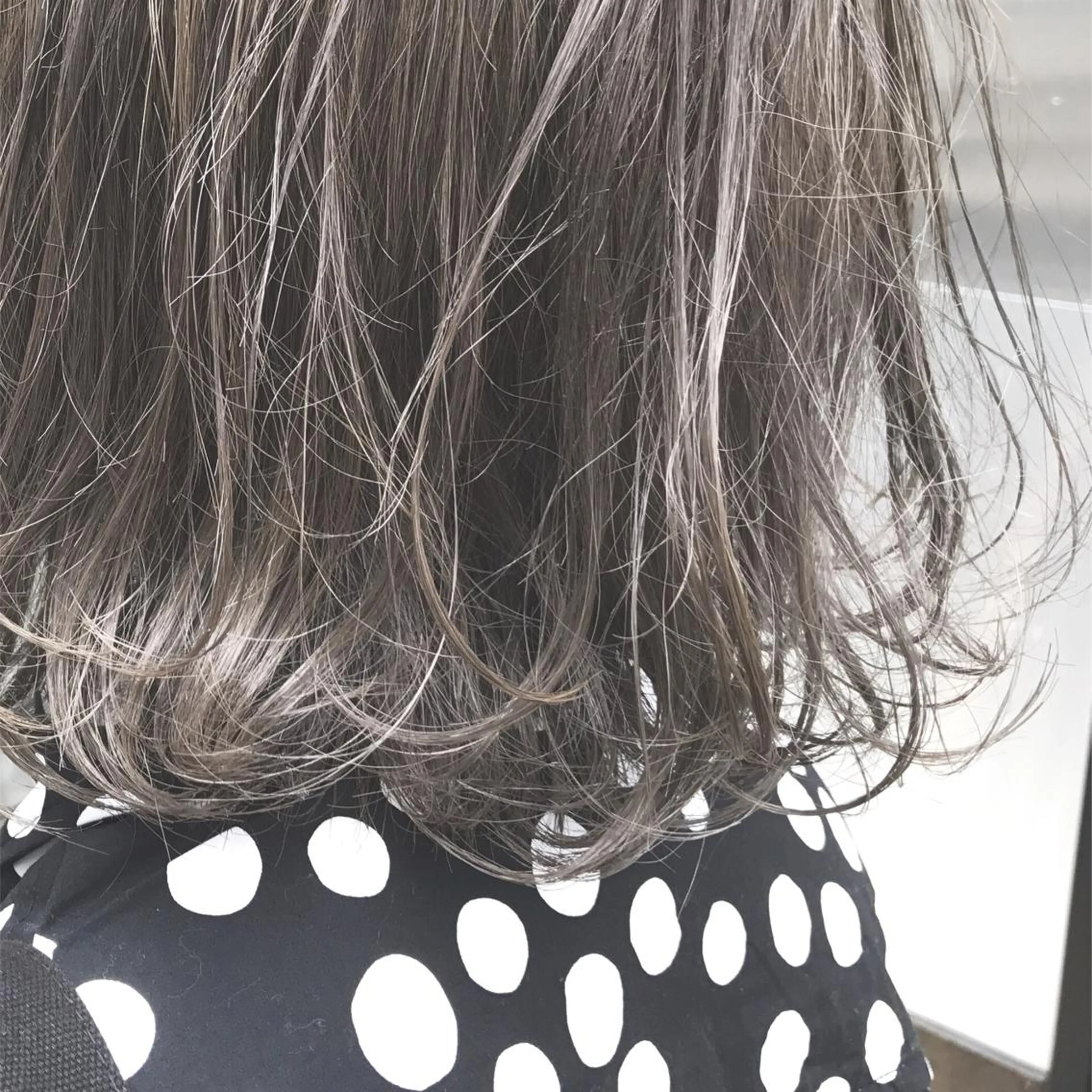 ミディアム カラー ブリーチ 透明感カラー グレージュ イルミナカラー カット ヘアカラー トリートメント ヘアセット 透明感カラー× レイヤーカット✨高梨のヘアスタイル