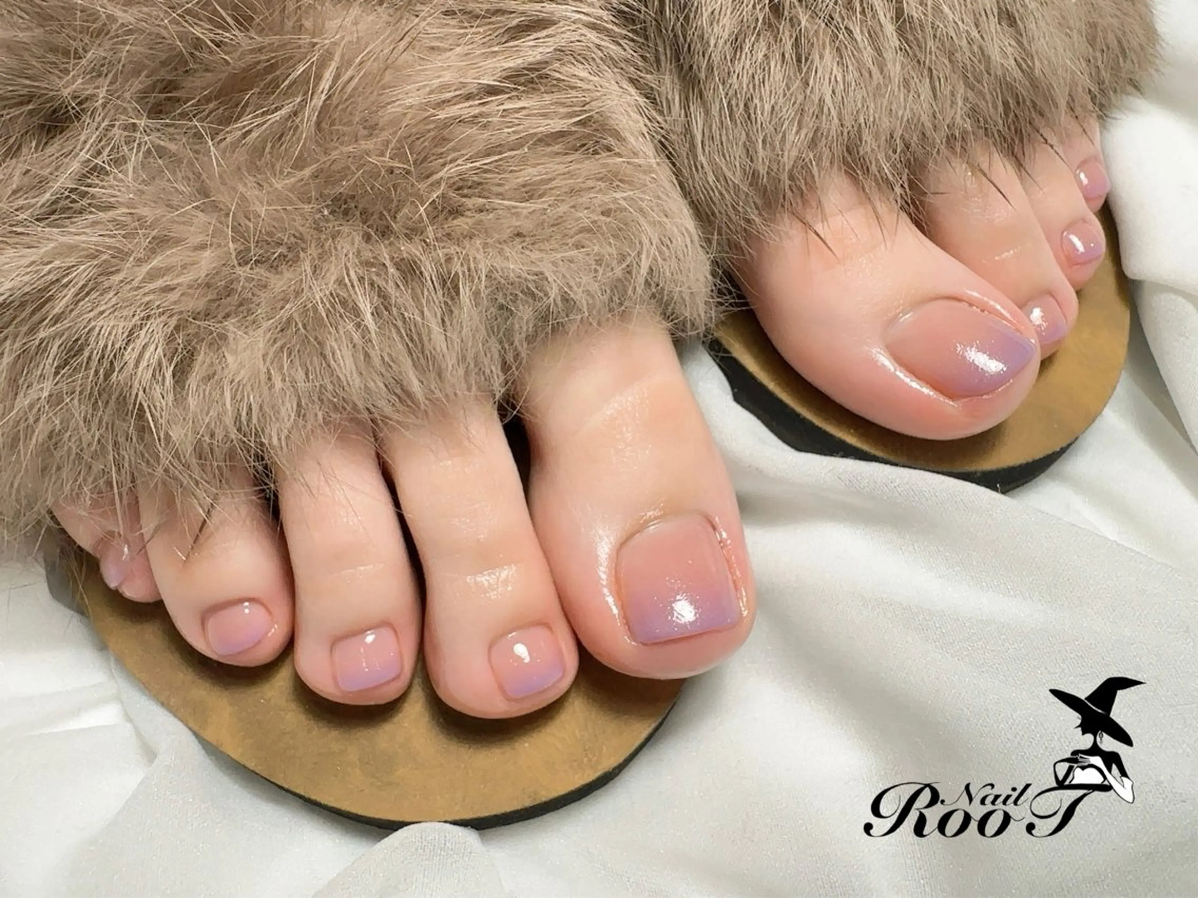 ネイル グラデーション フットネイル RooT Nailのネイルデザイン