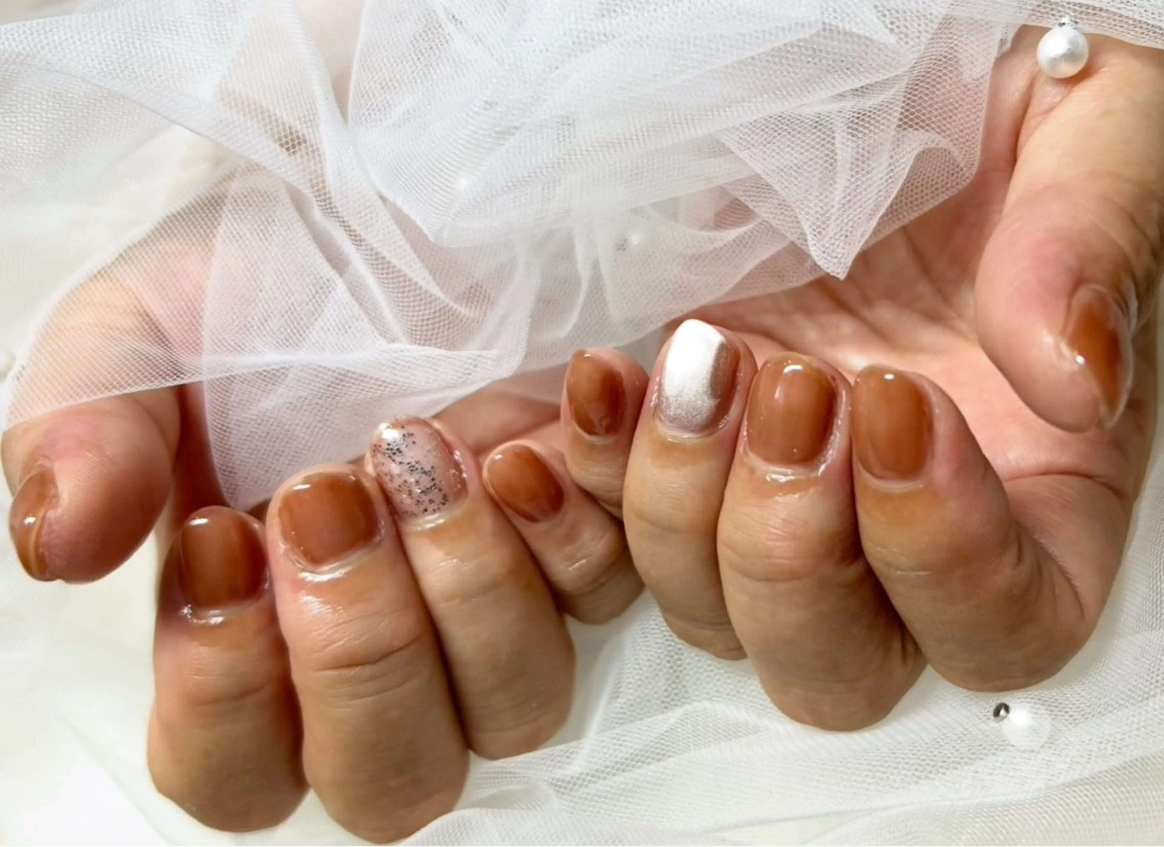 ネイル キラキラネイル マグネットネイル 持ち込み ニュアンスネイル オフィスネイル ハンドネイル 頑張る女性の味方✴︎ M.i　nail ♡のネイルデザイン