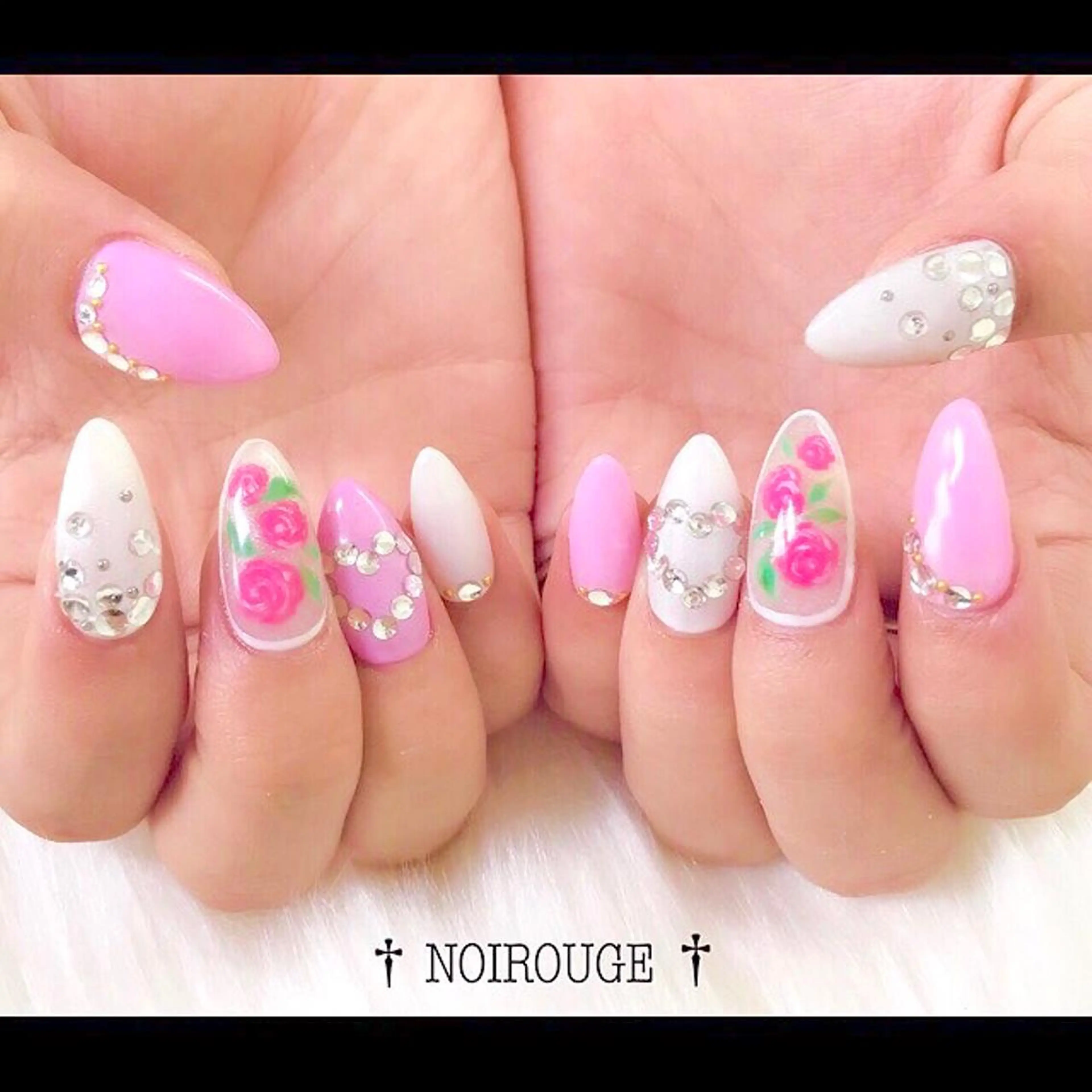 ネイル NOI ROUGEのネイルデザイン