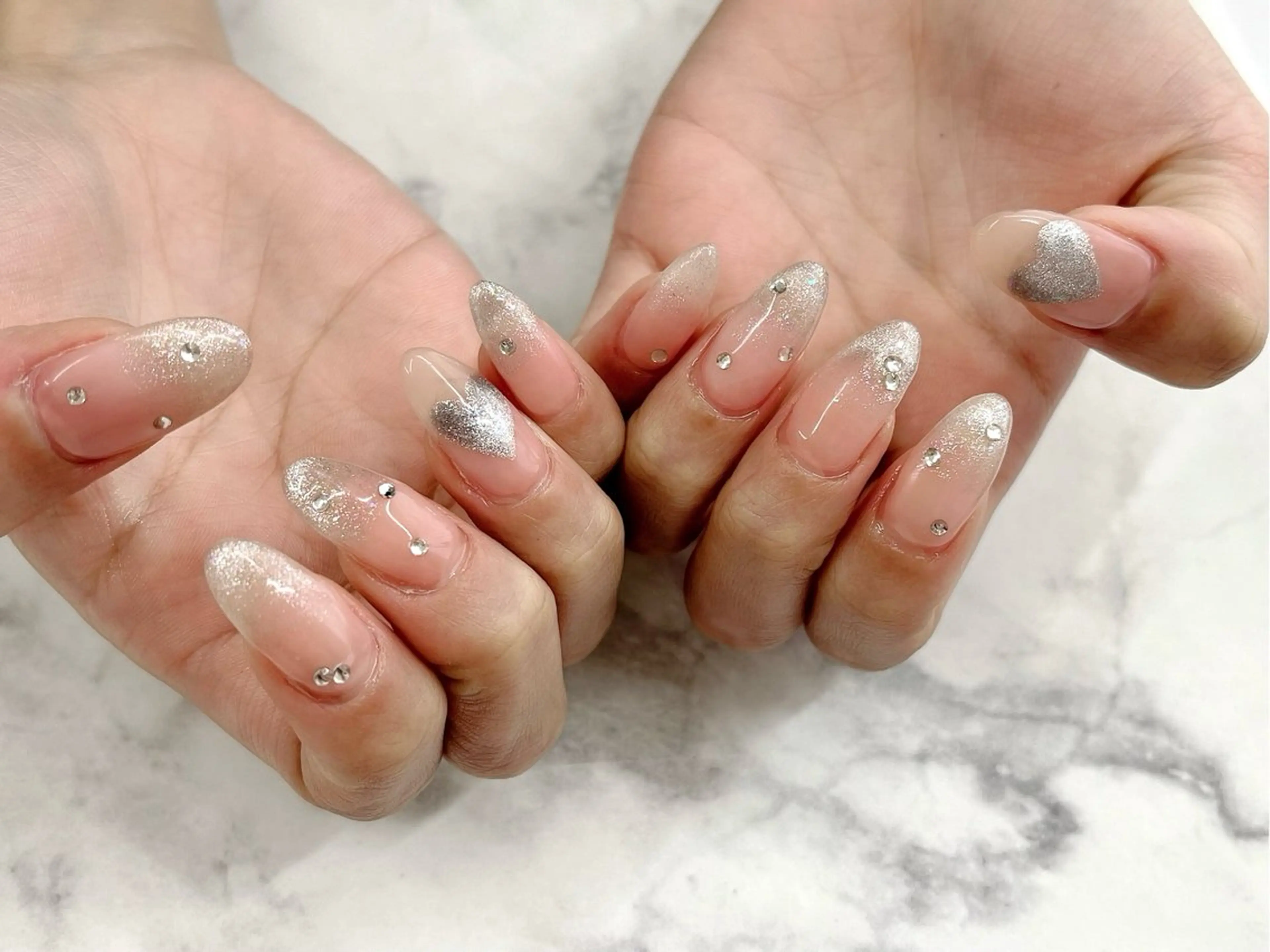 ネイル Regene ARAKIのネイルデザイン