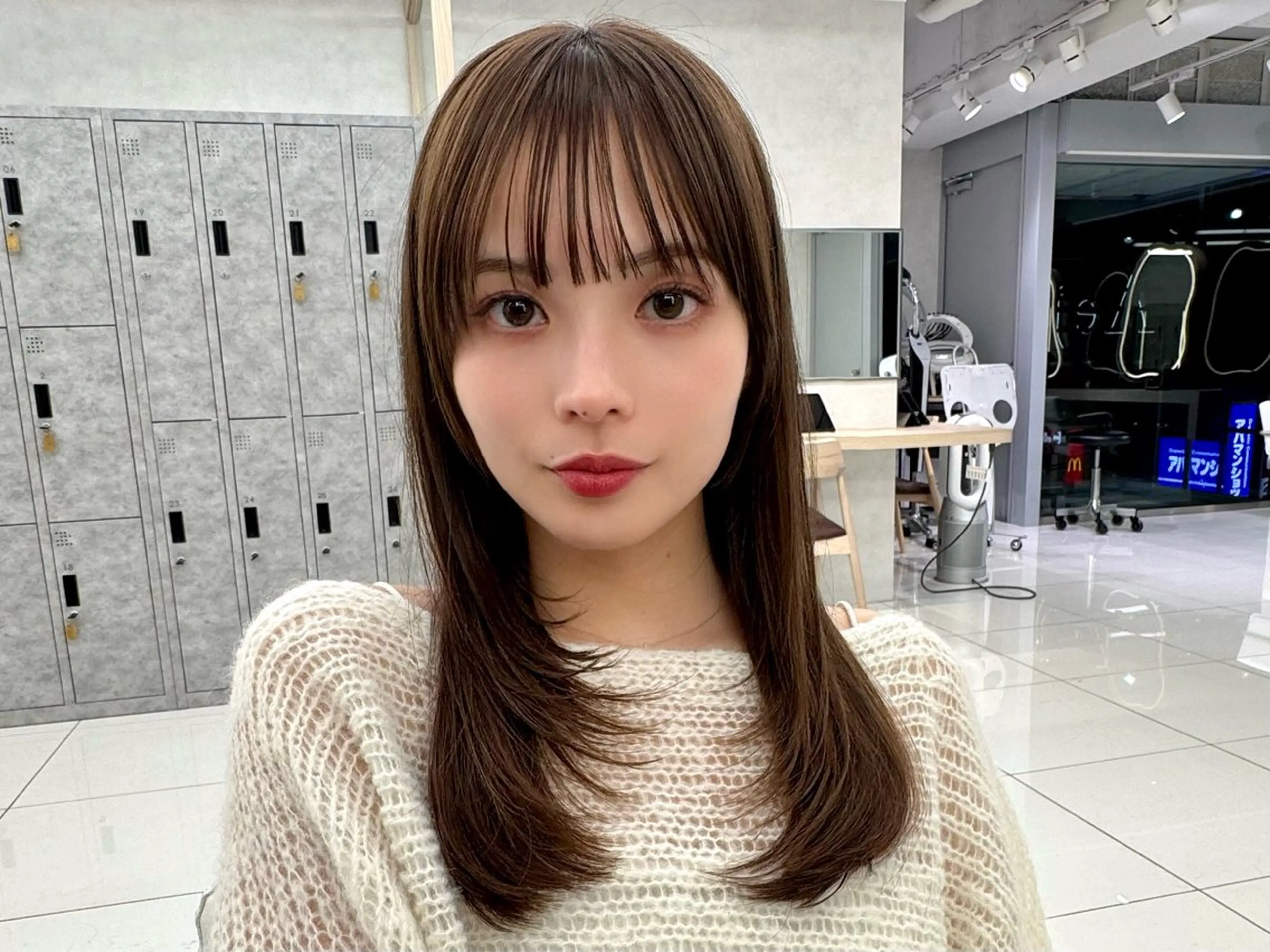 セミロング 三鷹で1番ショート ボブをカットする新谷のヘアスタイル