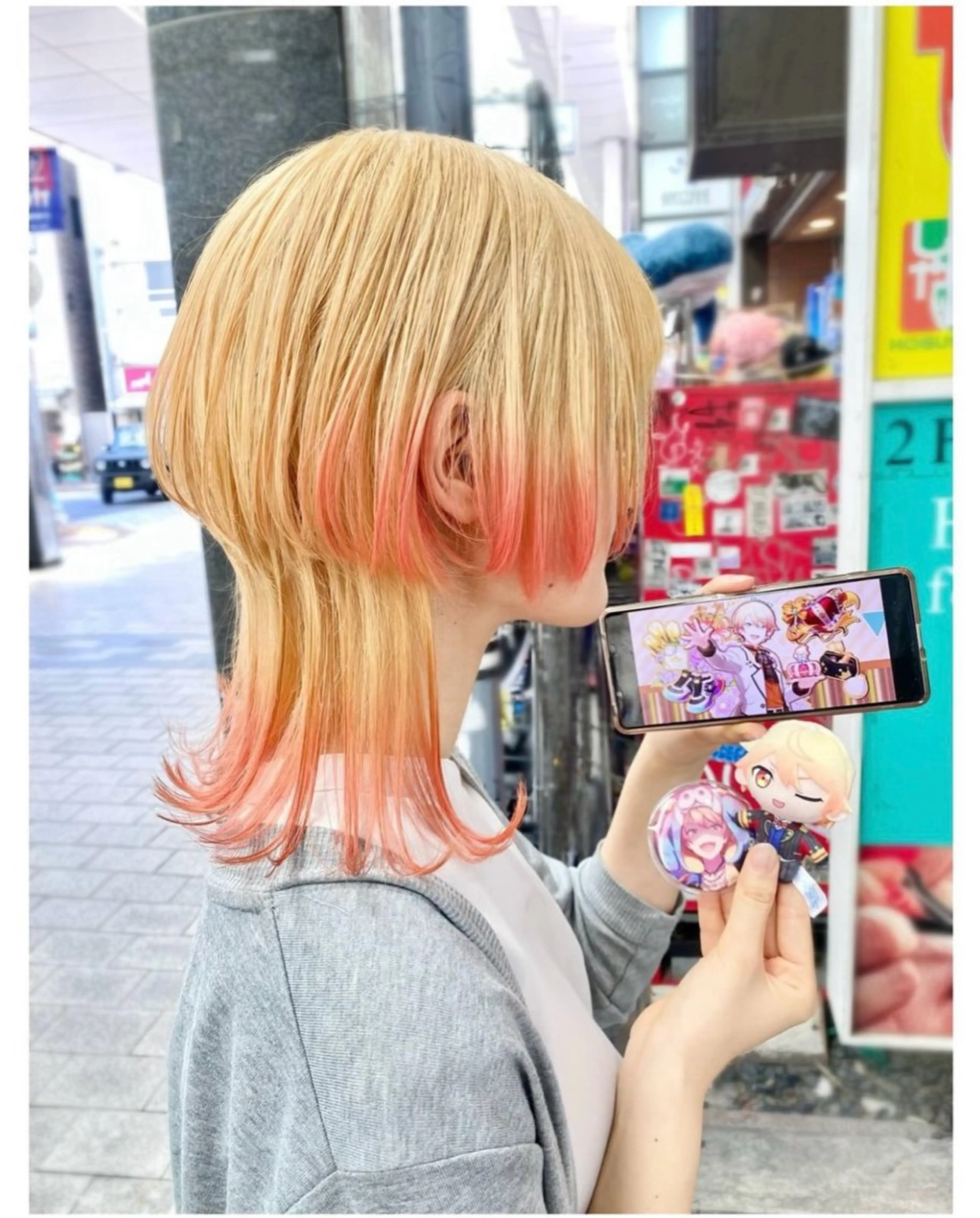 ショート カラー グラデーションカラー ヘアカラー GARU-ガル-所属・TSUNO🦖 派手髪/オタク美容師のヘアスタイル