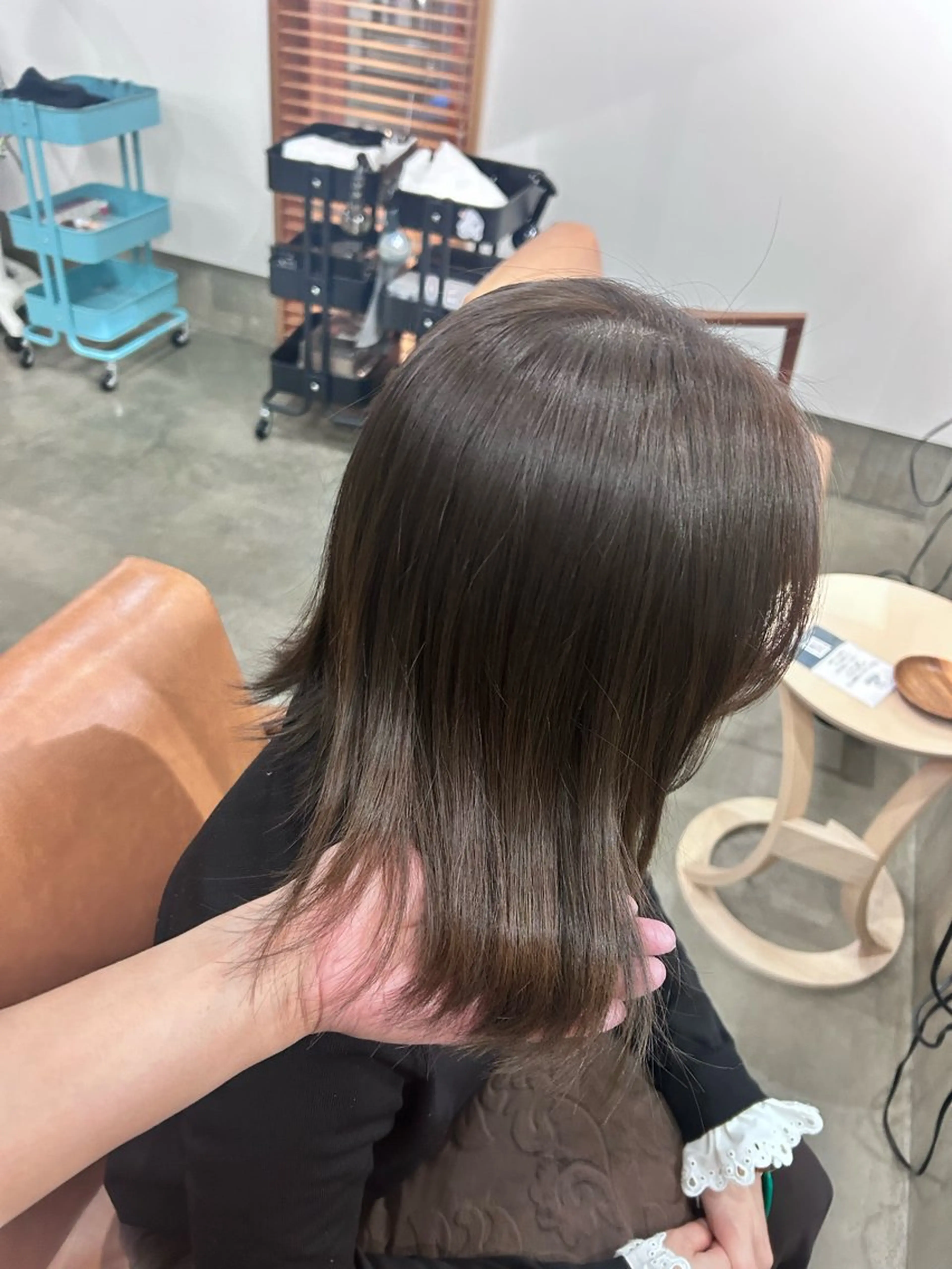 カラー ベージュカラー ブリーチ ブリーチなしカラー オリーブベージュ まつやま さおりのヘアスタイル