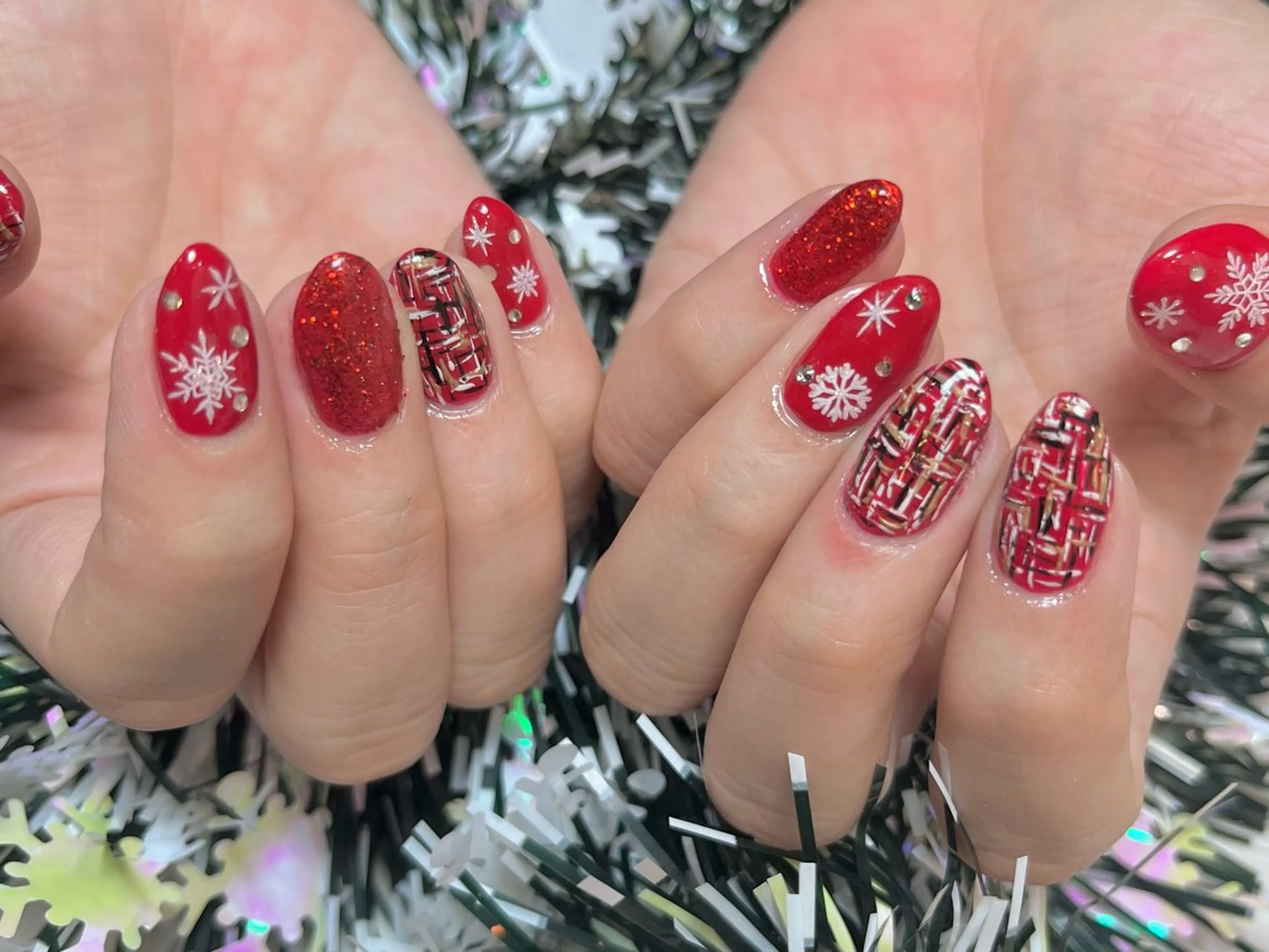 ネイル 冬ネイル クリスマス ハンドネイル Queen nail所属・QUEENＮA IＬ JR寺田町1分のネイルデザイン