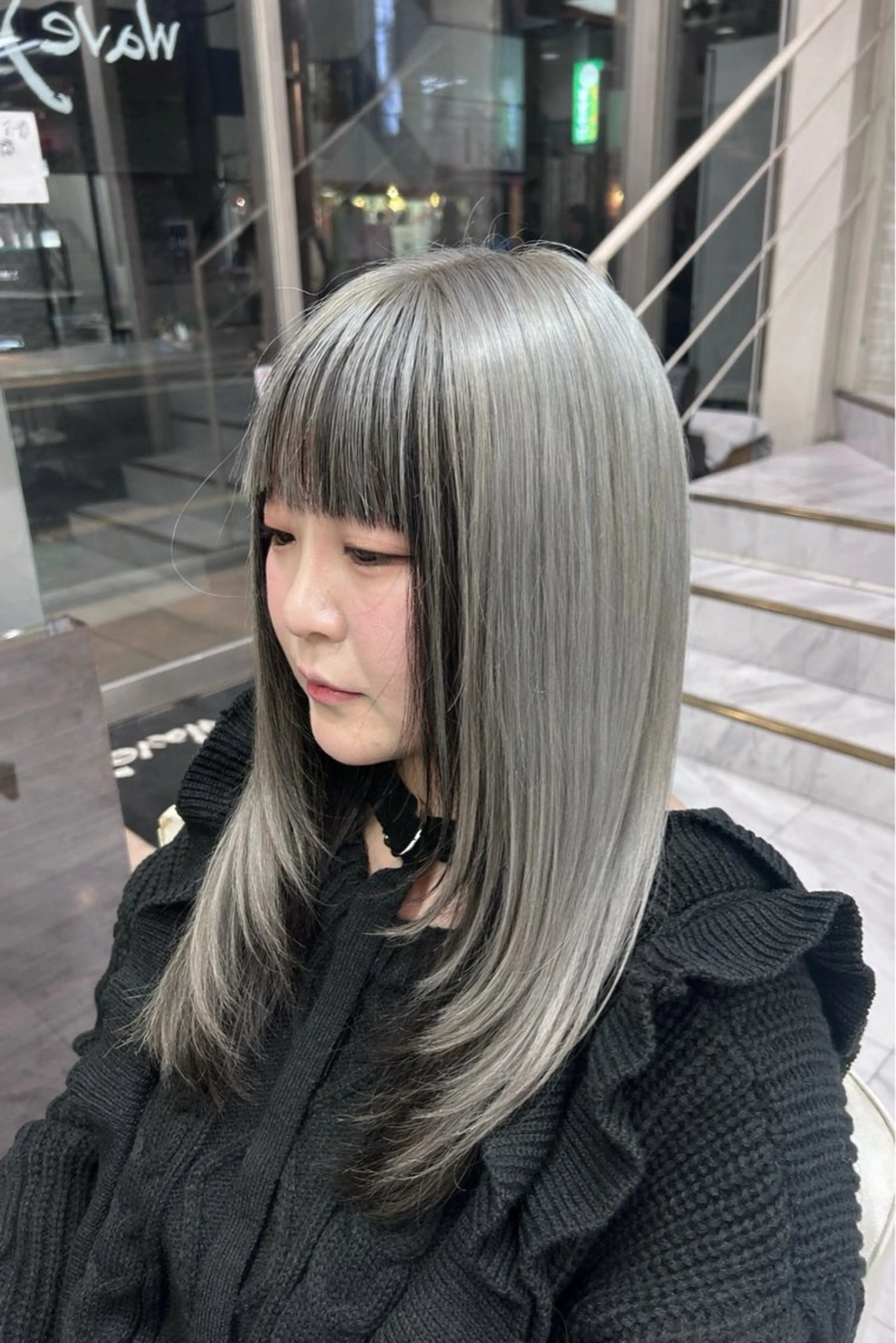 ロング カラー シルバー ヘアカラー 🍊小川実里🍊 /カラーレイヤーのヘアスタイル