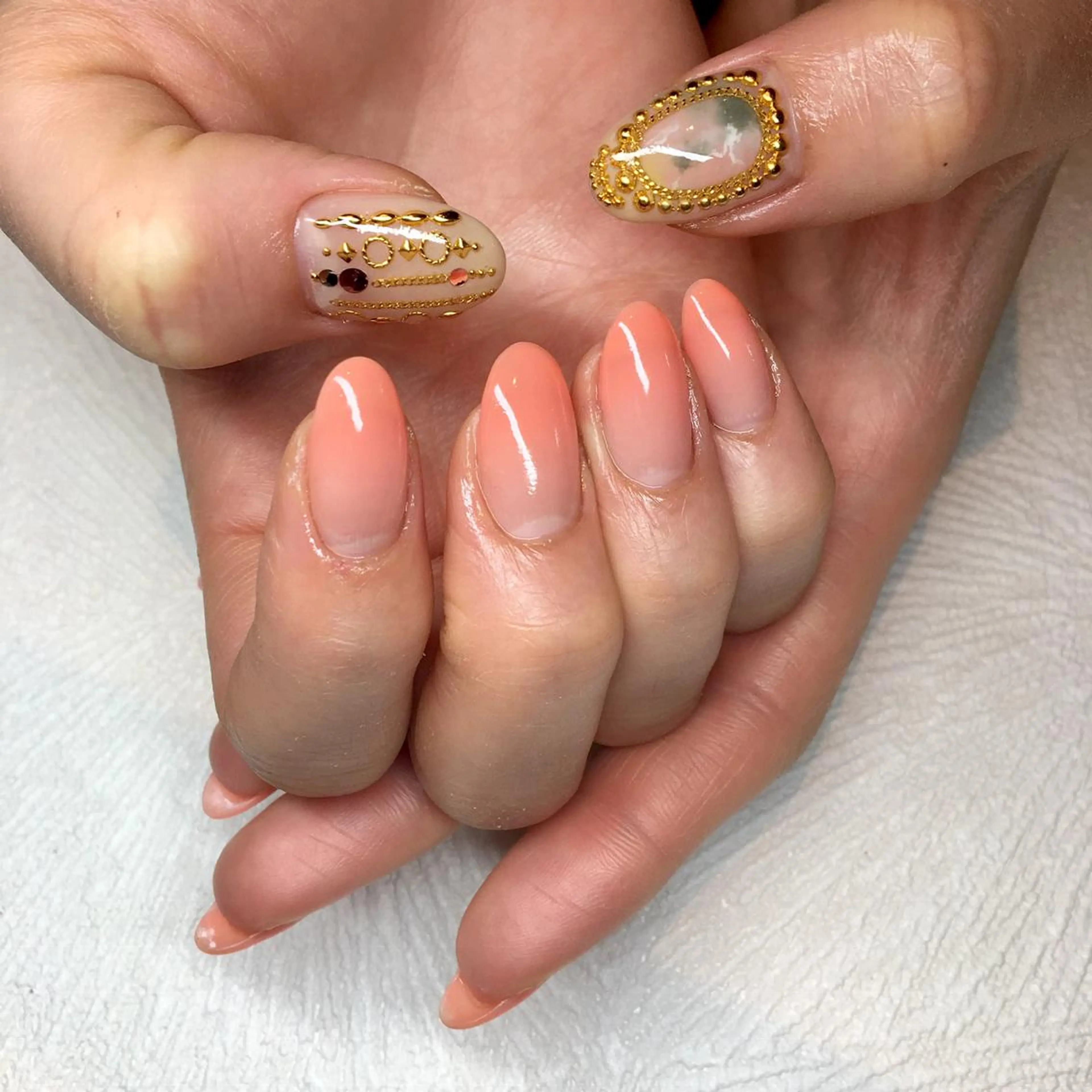 ネイル repos~ルポ~所属・里見 麗のネイルデザイン