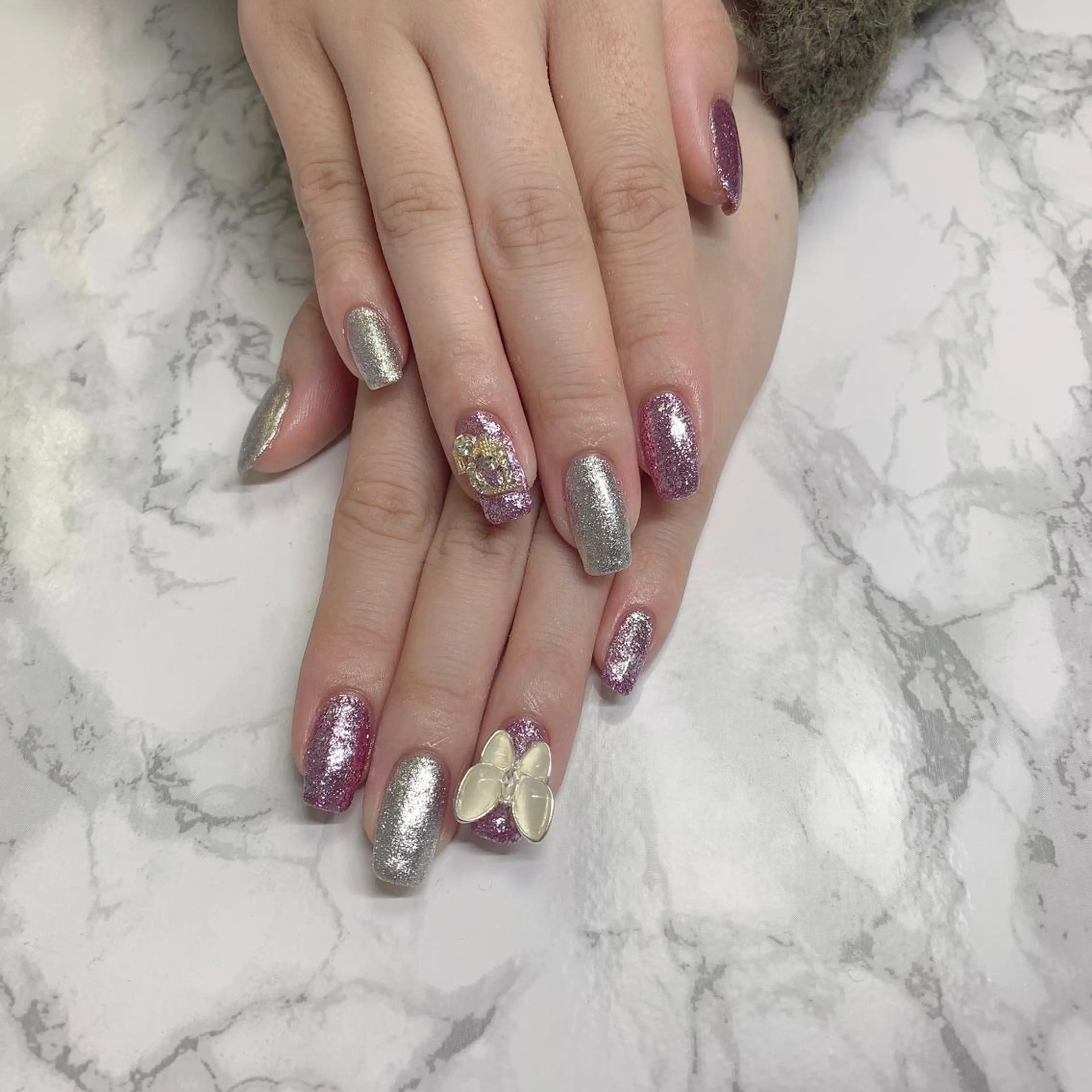 ネイル はな💎ネイル ワンホン、長さ出しのネイルデザイン