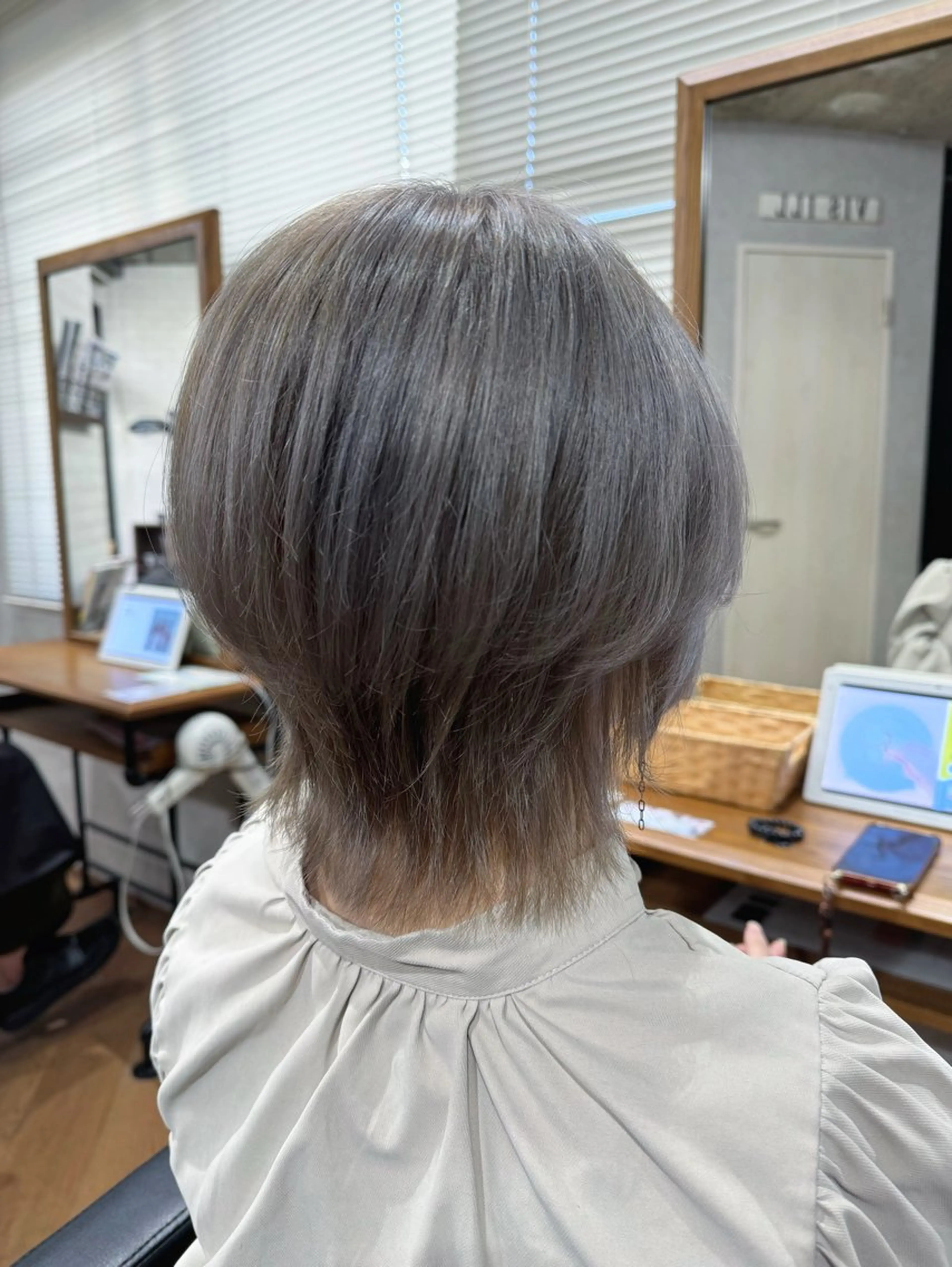 ミディアム カラー シルバー ウルフカット カット ヘアカラー ✨ハイトーン カラー福岡拓也✨のヘアスタイル