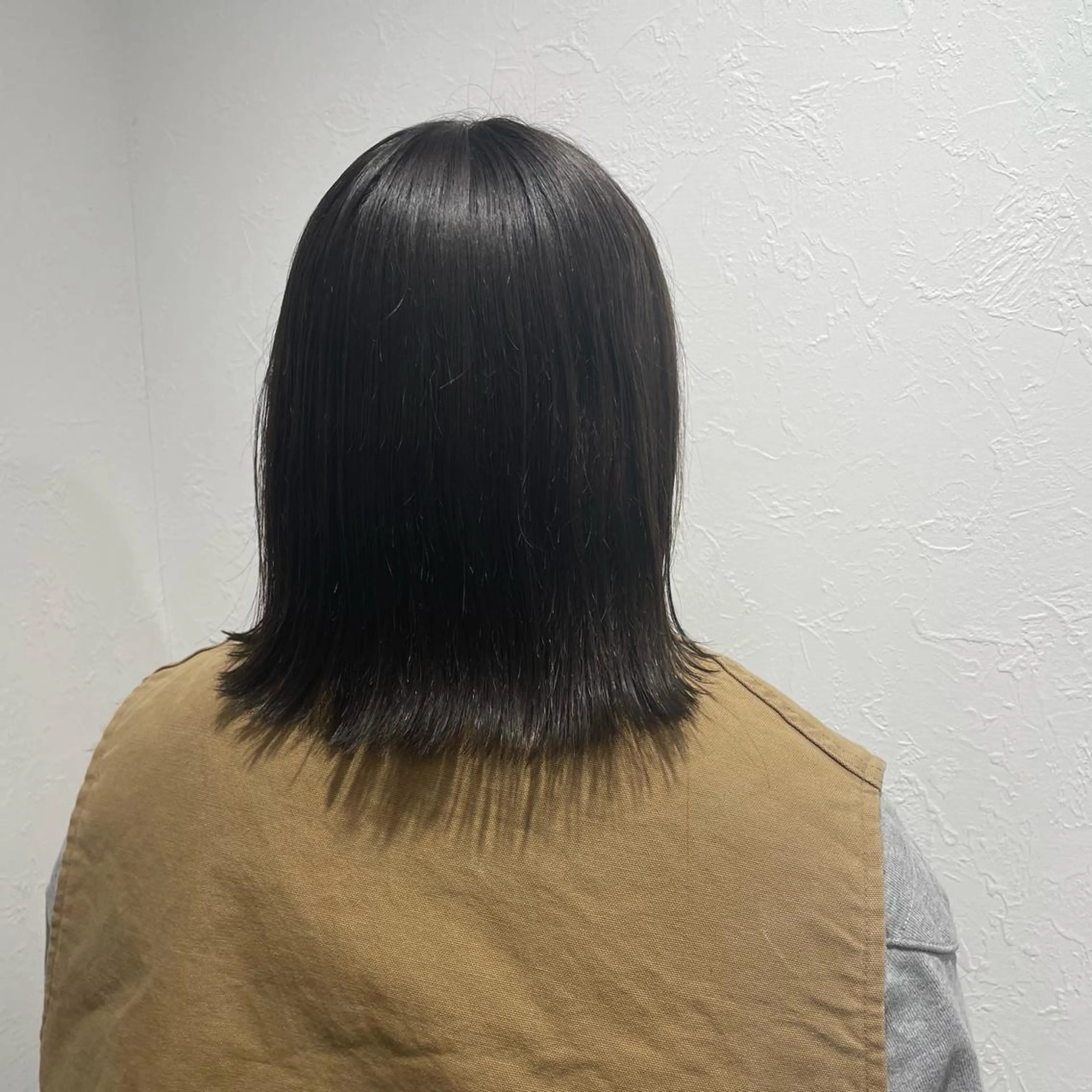 ミディアム カラー shiho .のヘアスタイル