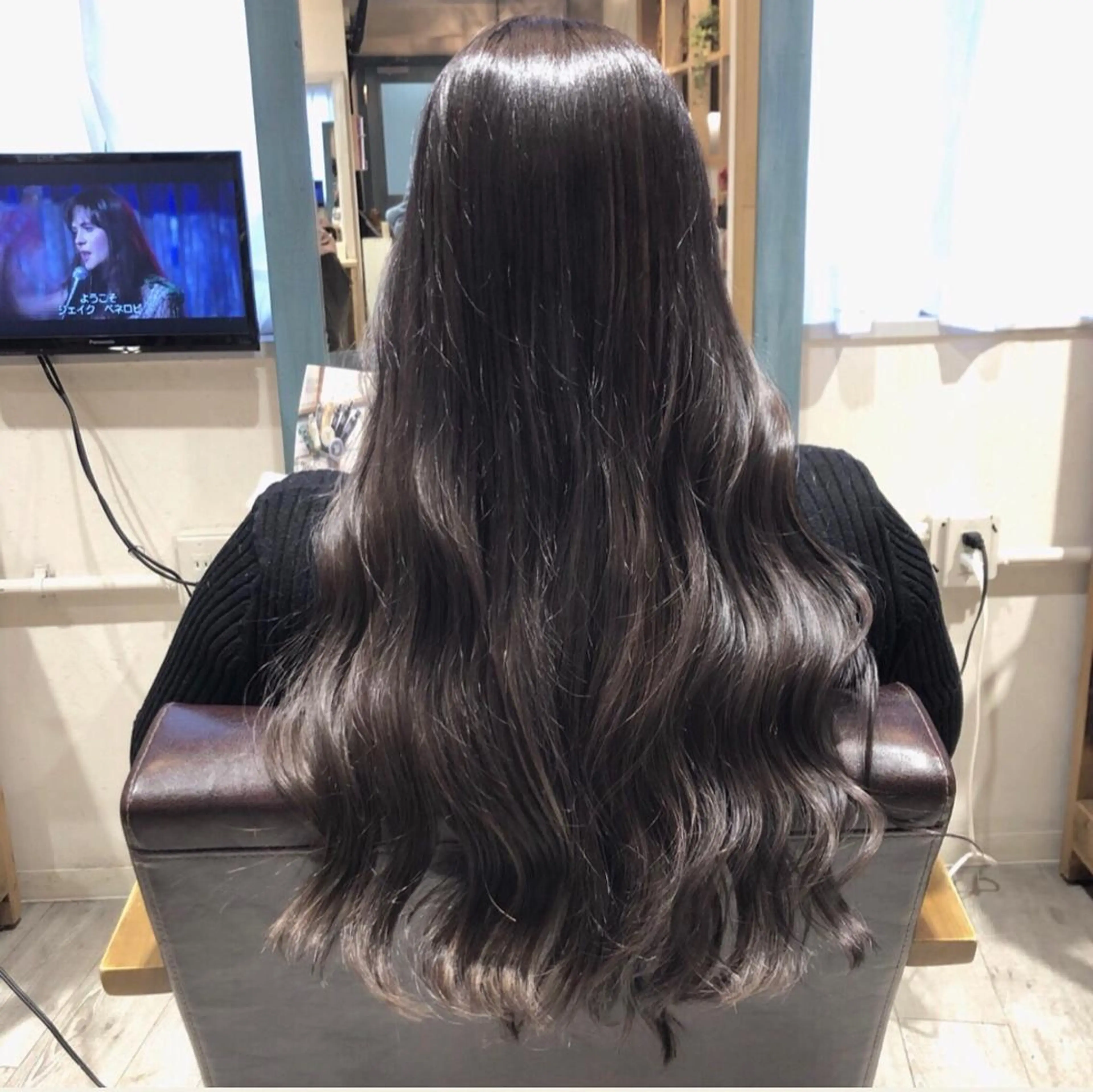 カラー ツノダ ルカのヘアスタイル