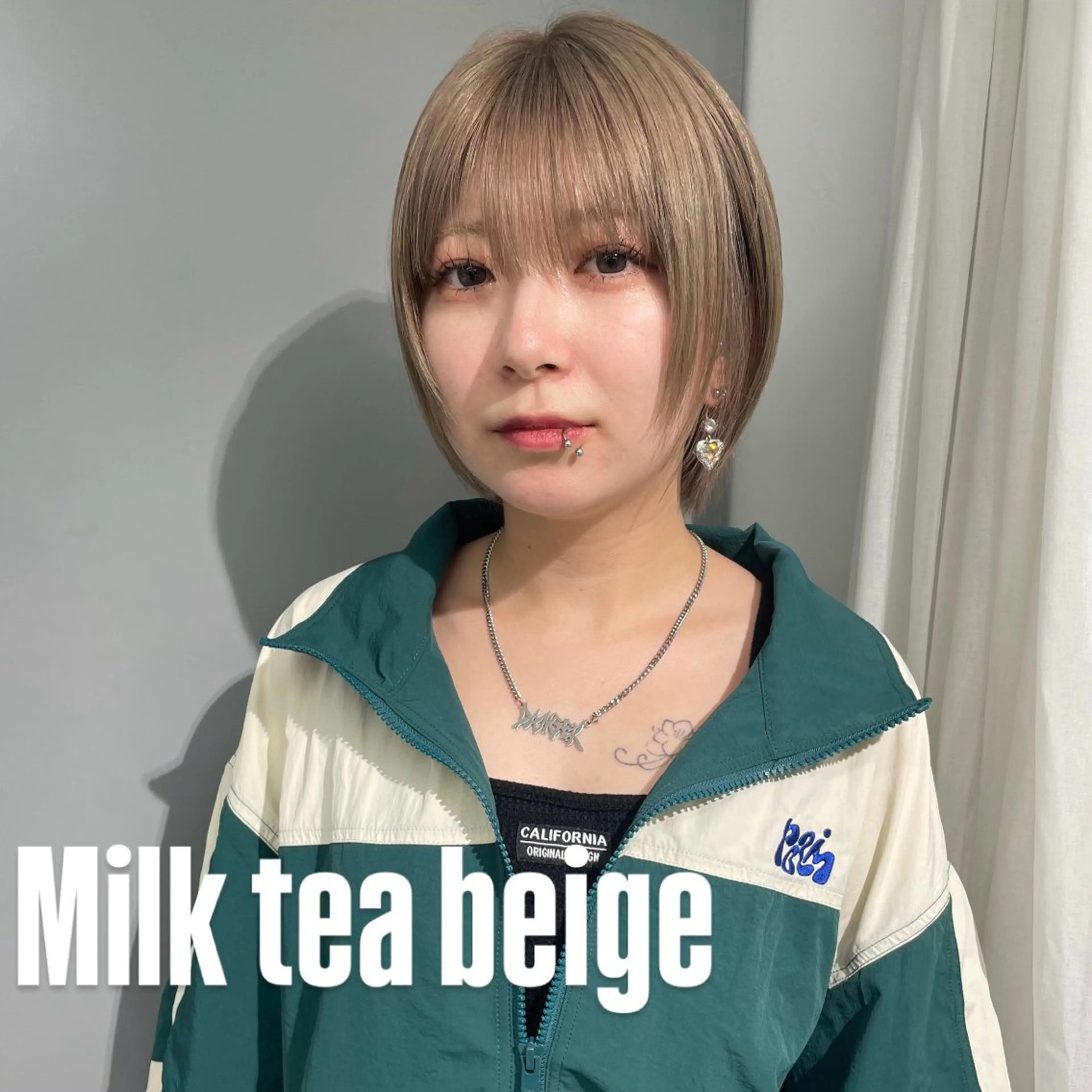 ショート カラー ベージュカラー ブリーチ ミルクティーベージュ ヘアカラー ハイトーン/ボブ /HBL/AYUNAのヘアスタイル