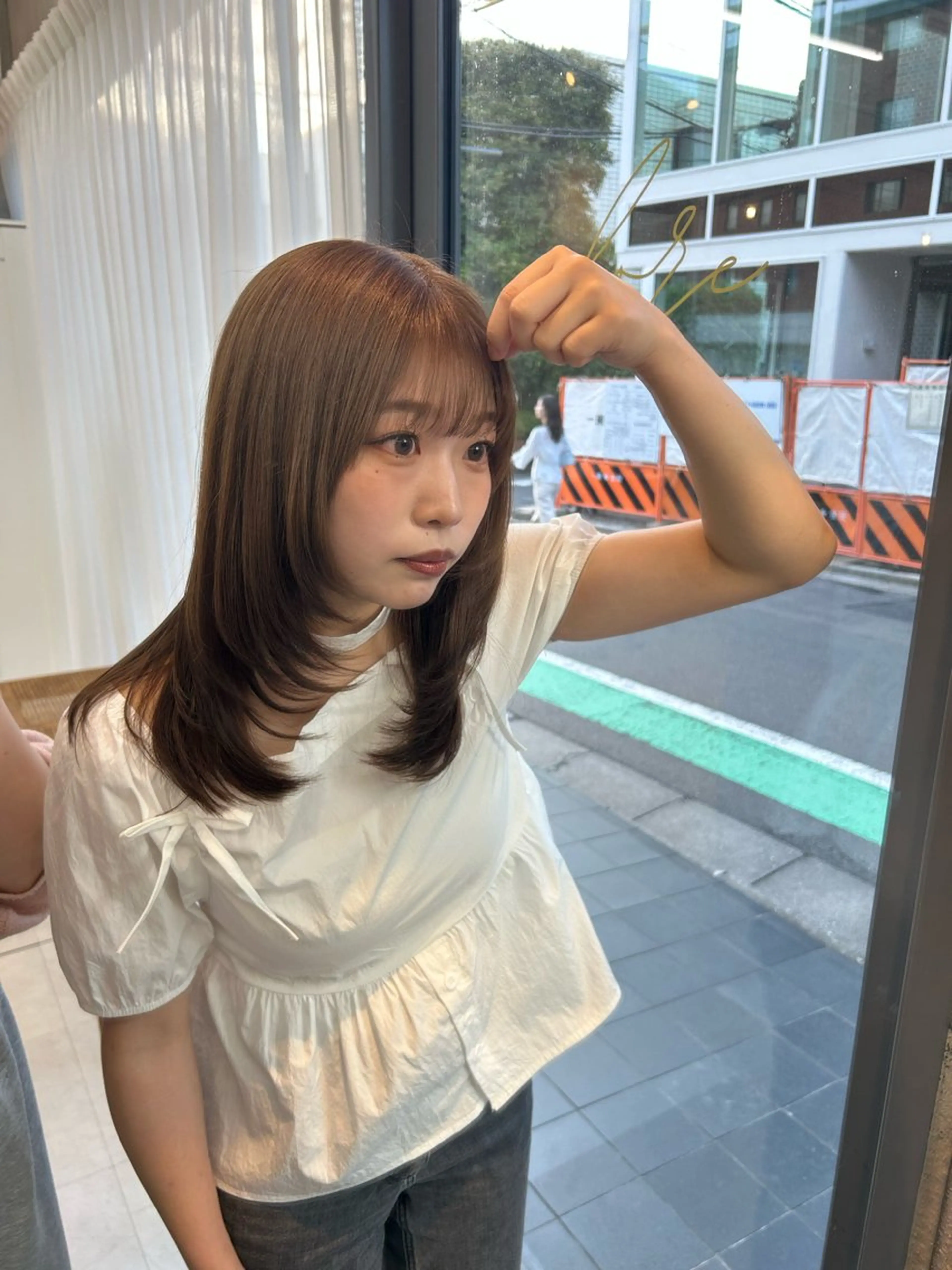 セミロング レイヤーカット ヘアカラー トリートメント LOE Yuuka/42🩵のヘアスタイル