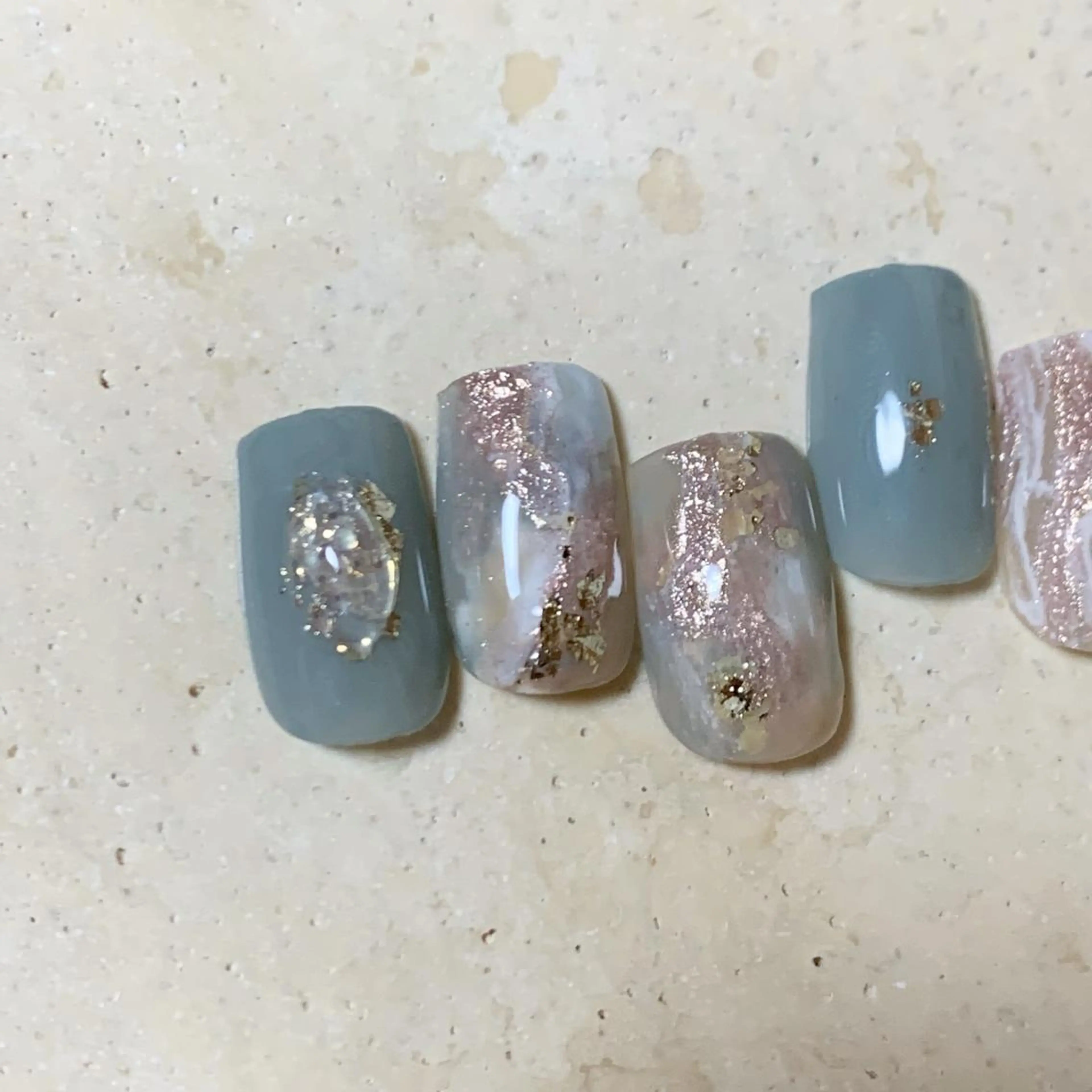 ネイル T Kのネイルデザイン