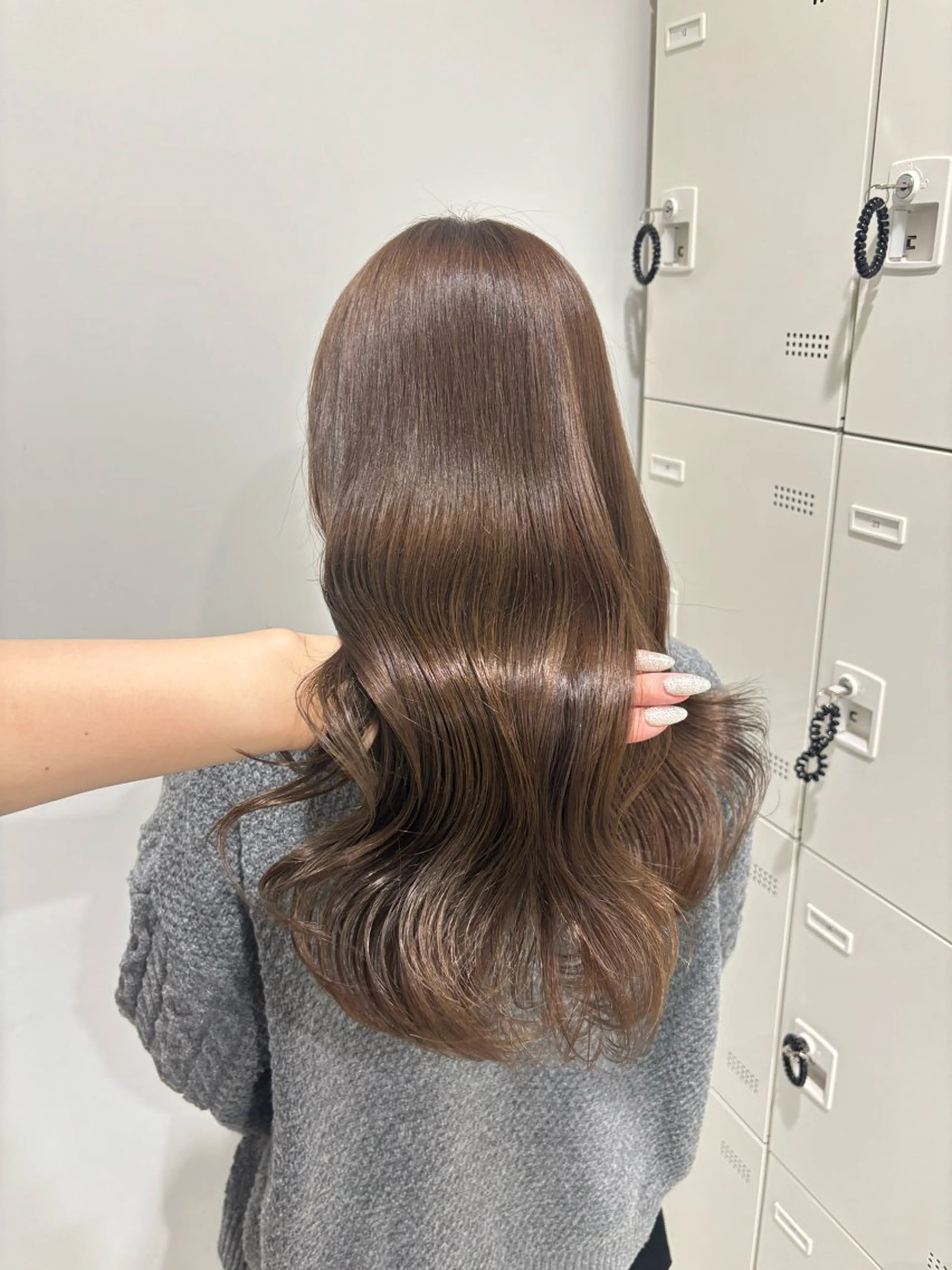 セミロング カラー ベージュカラー ブリーチ ブラウンカラー チョコレートブラウン 透明感カラー カット ヘアカラー 韓流トレンドヘア 🎀RINAKO🎀のヘアスタイル