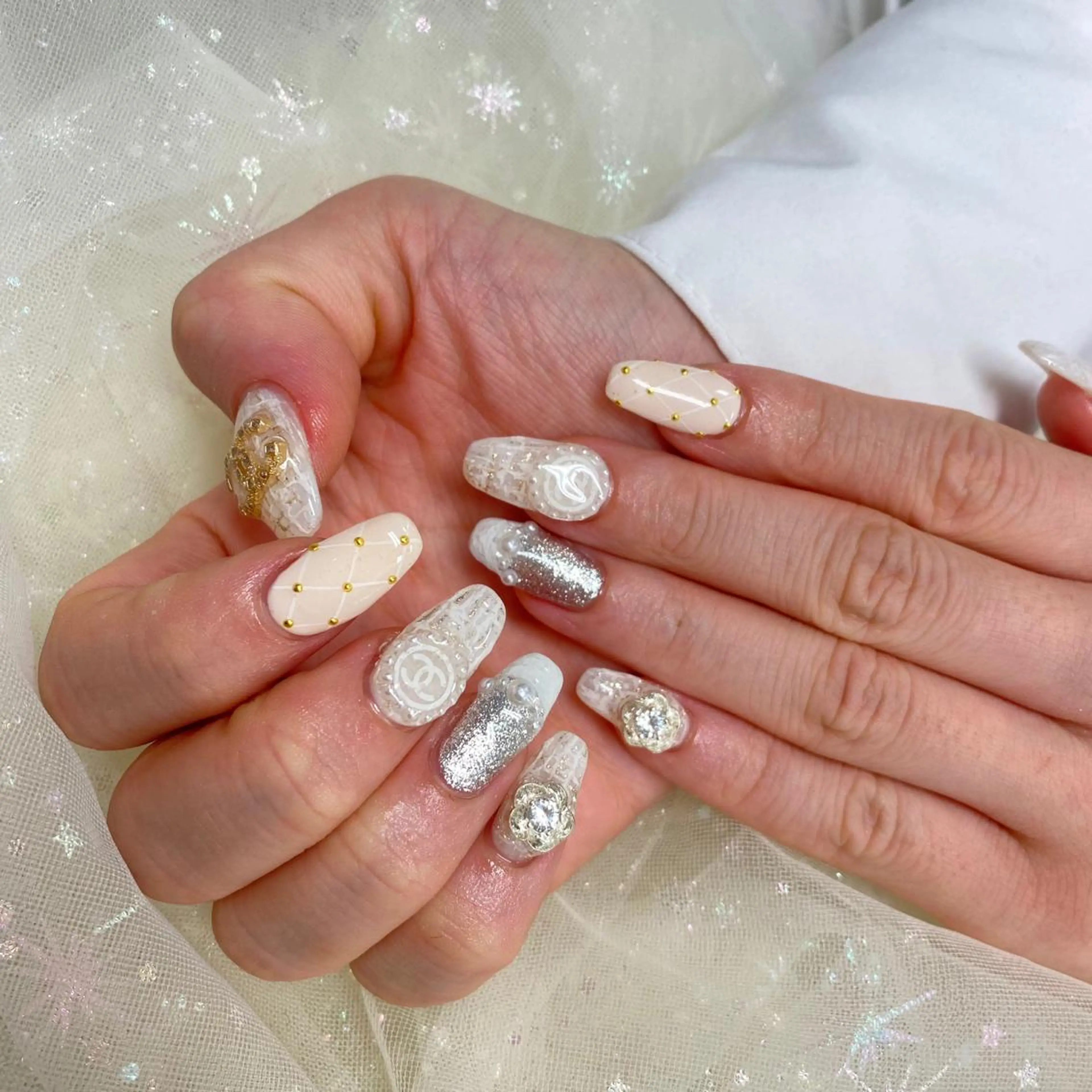 ネイル ハンドネイル Queens ciciのネイルデザイン