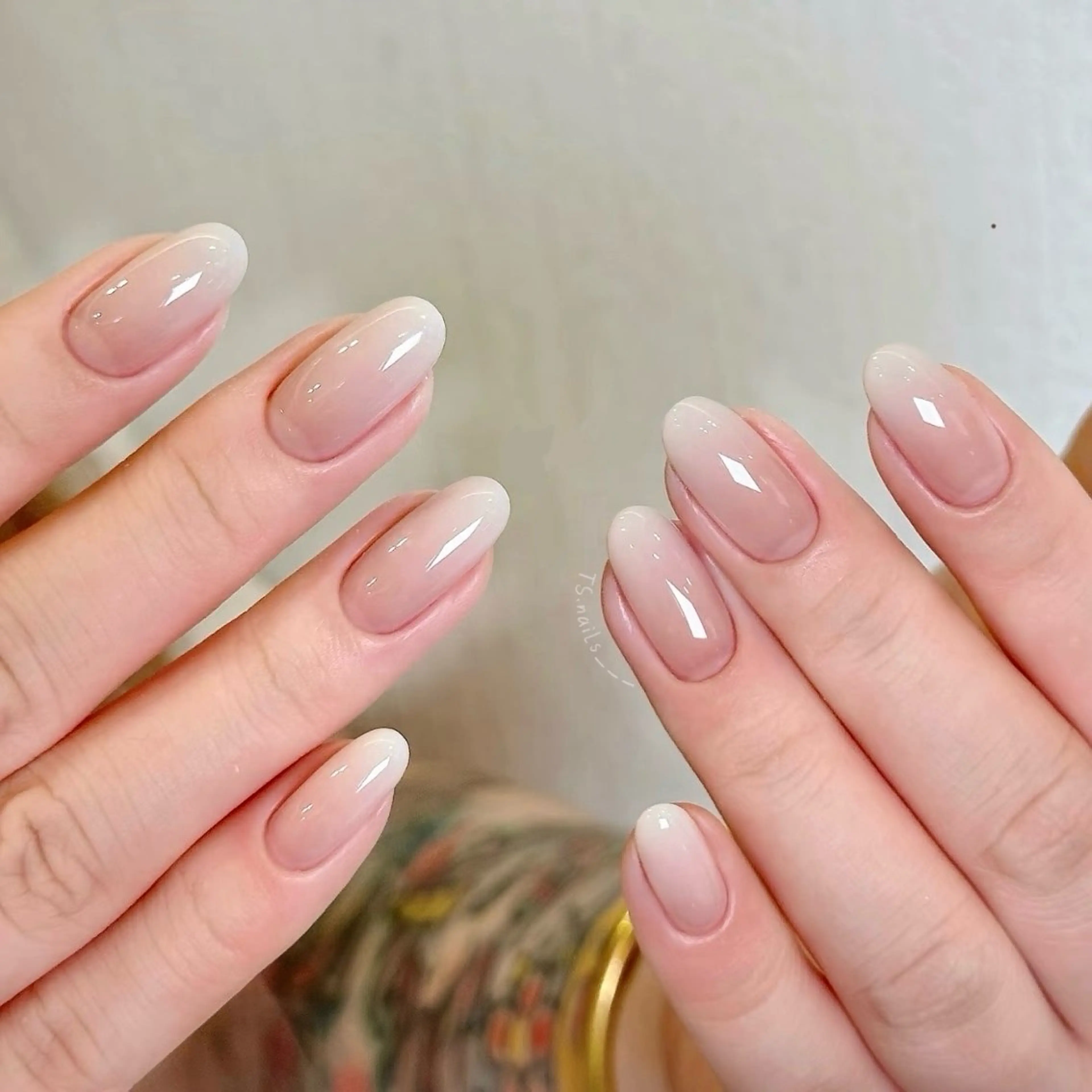 ネイル キラキラネイル マグネットネイル 持ち込み オフィスネイル シンプルネイル ハンドネイル フットネイル ハンドケア TS. nails___のネイルデザイン