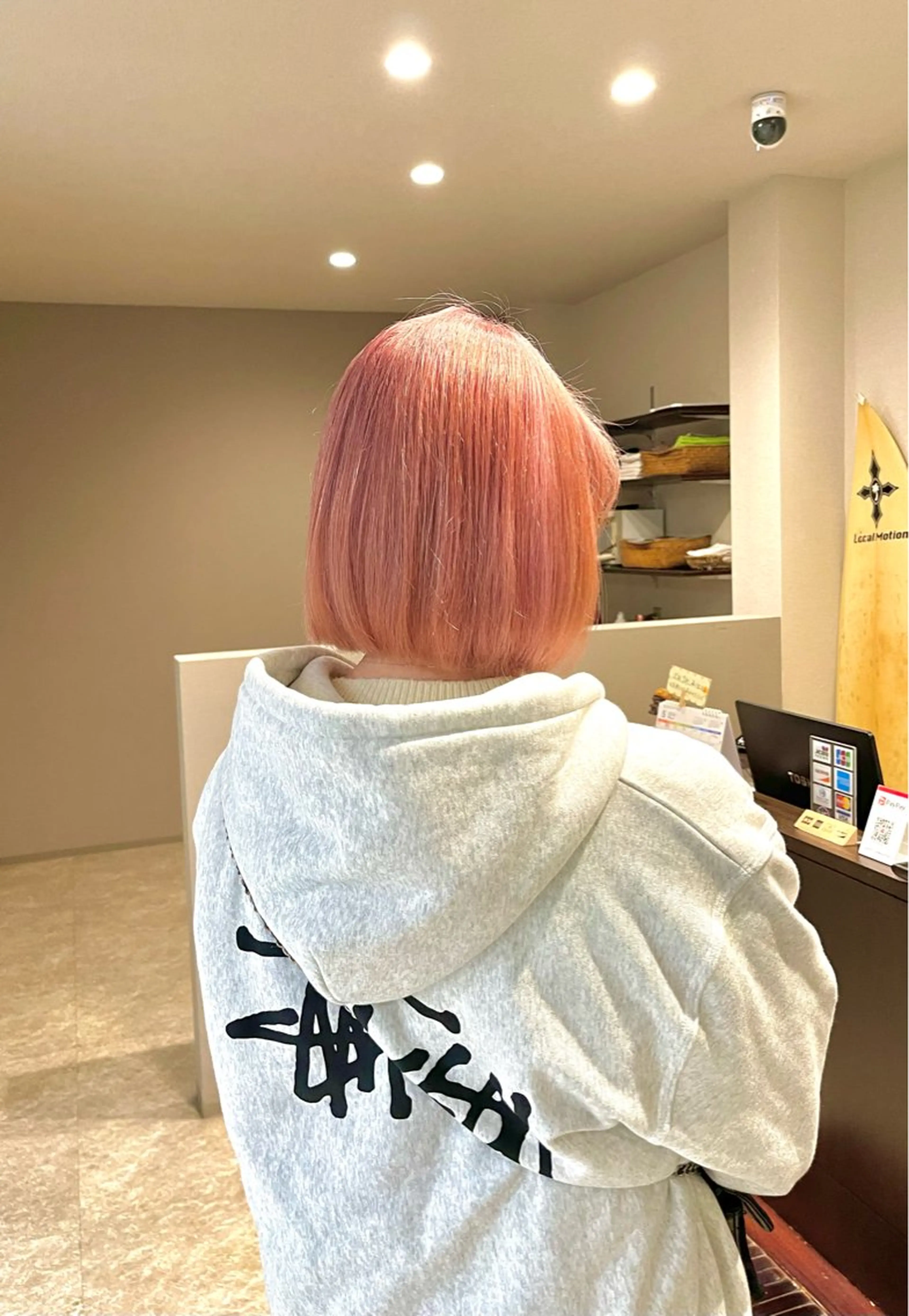 ショート ヘアカラー 尼丁 勇磨のヘアスタイル