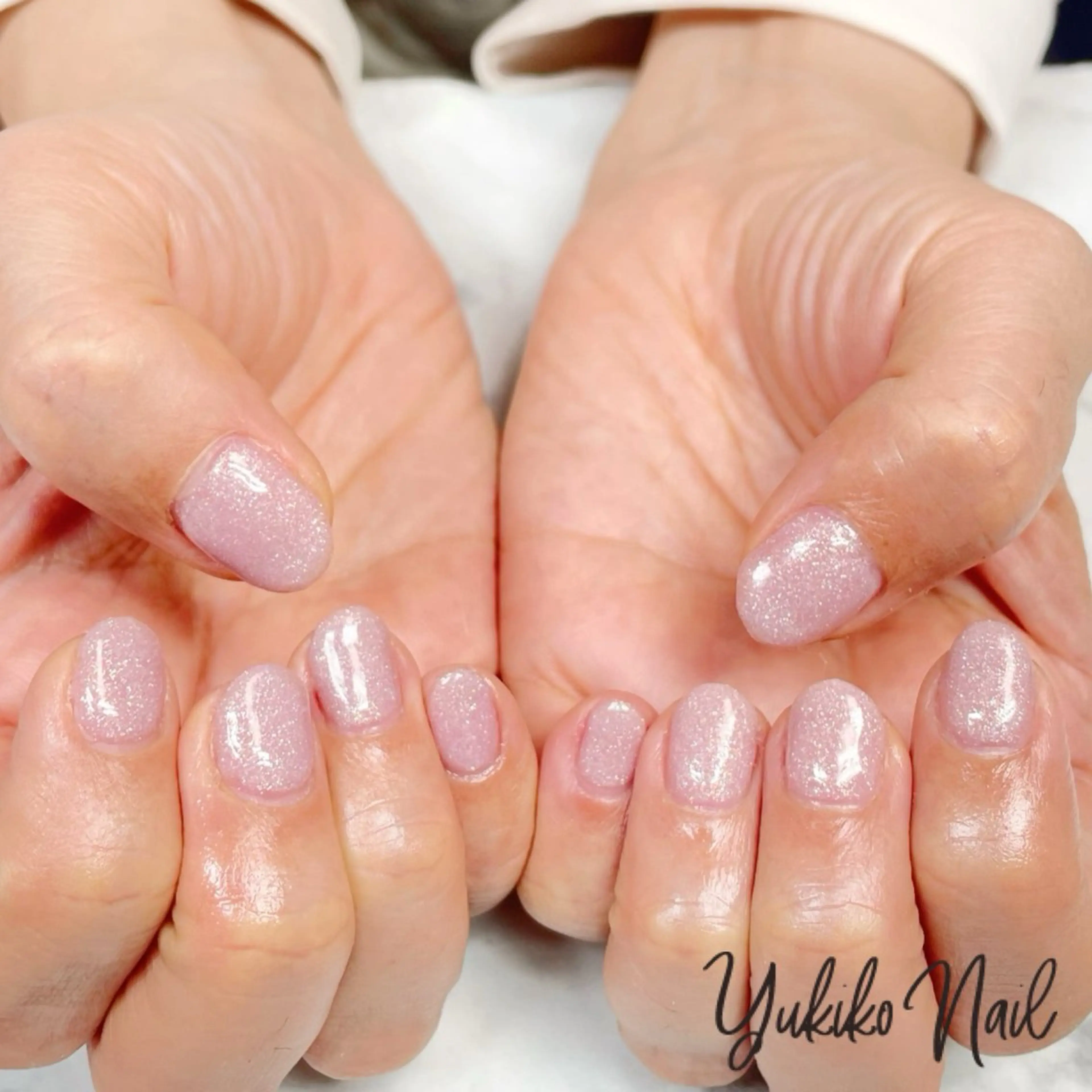 ネイル キラキラネイル ラメ(グリッター) オフィスネイル ワンカラーネイル ピンク ハンドネイル ユキコ ネイルのネイルデザイン