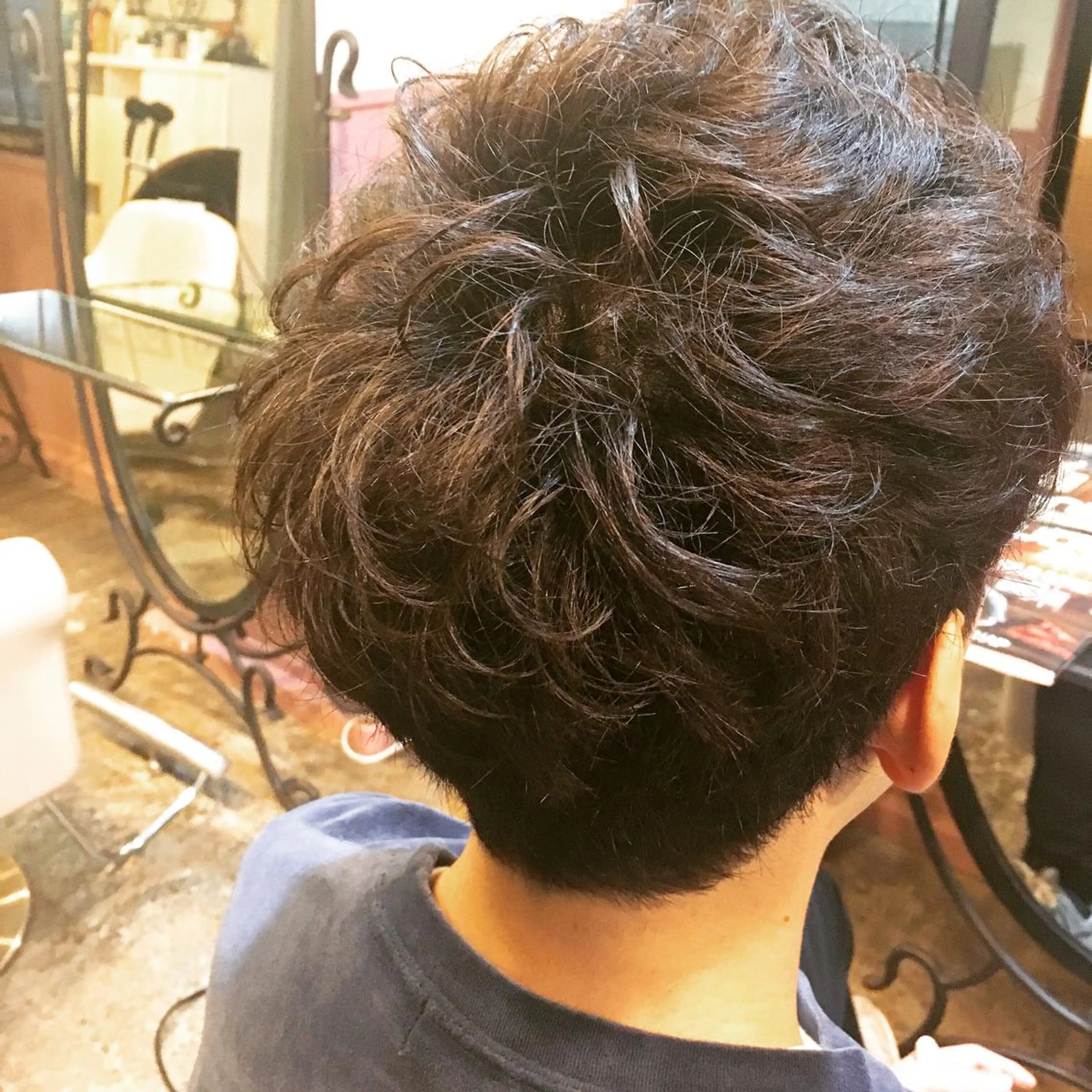 ショート パーマ ヘアアレンジ メンズ メンズパーマ カット ヘッドスパ ヘアセット 表参道Lise おおいしおりのヘアスタイル