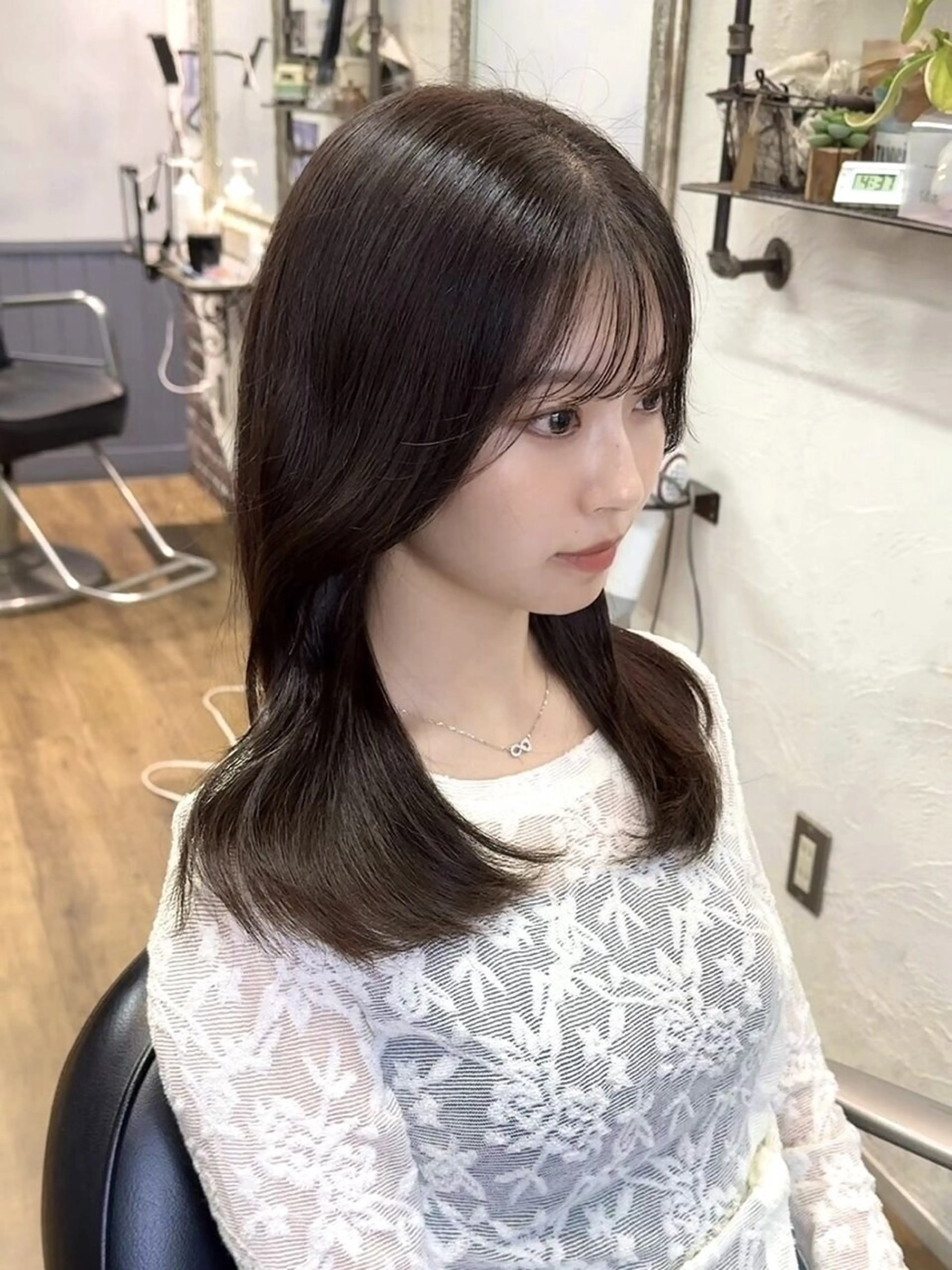 セミロング くびれヘア 韓国風ヘア 韓国STYLE 小久保のヘアスタイル