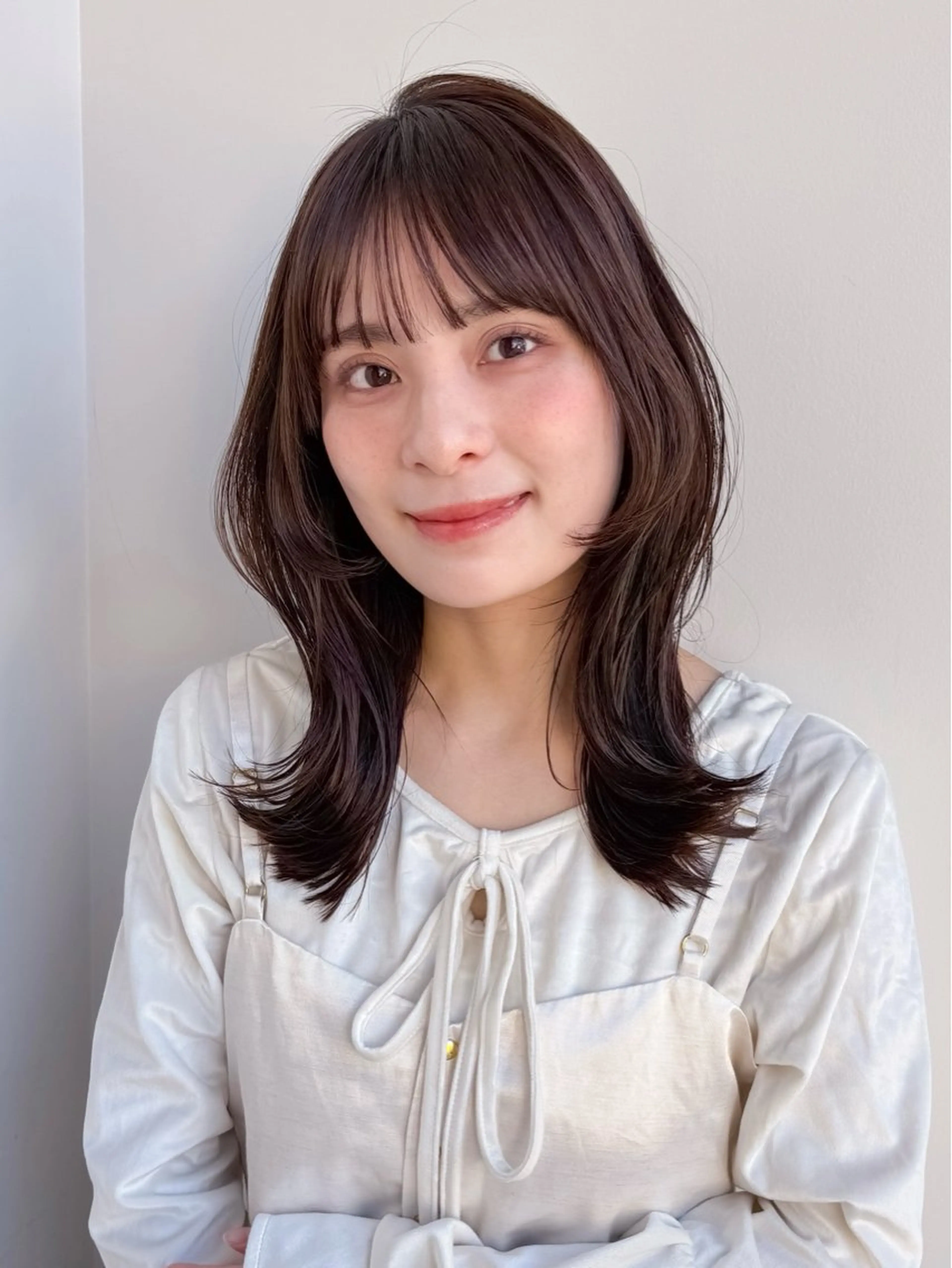 ミディアム カット ヘアカラー トリートメント 似合わせ/ベージュ /レイヤー/りほ🤍のヘアスタイル