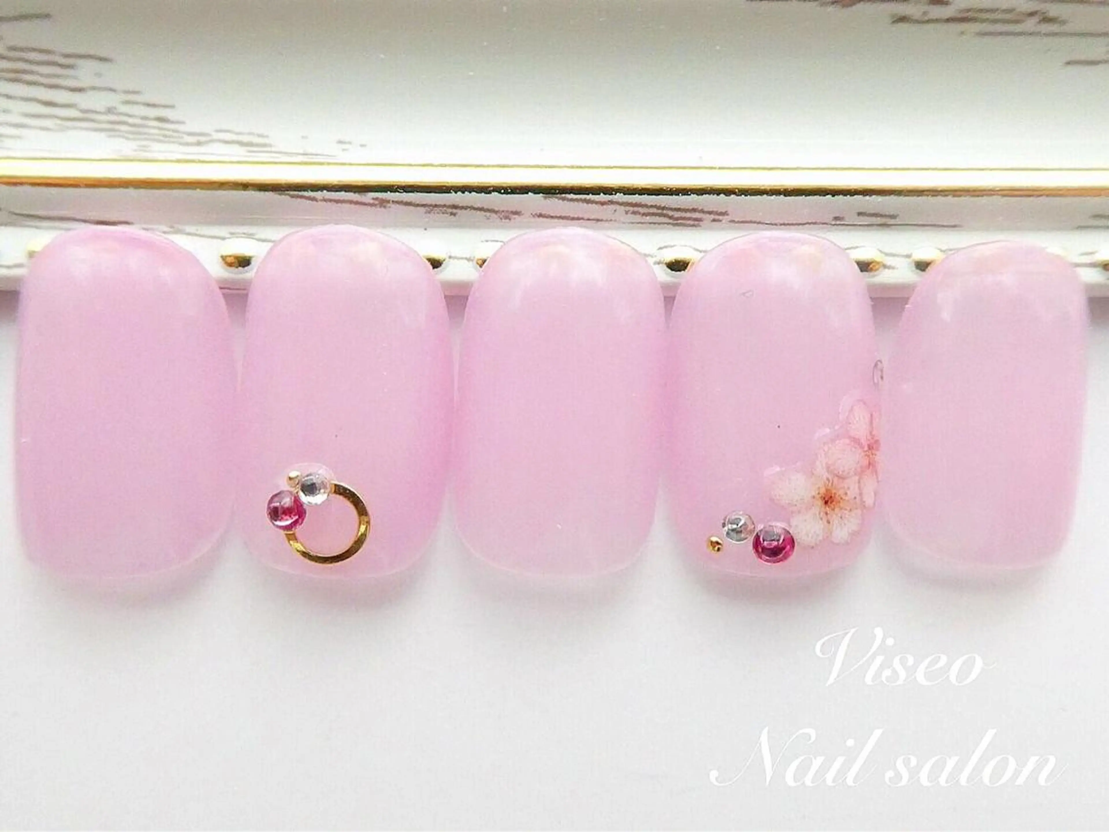 ネイル Viseo《6週間 長持ちパラジェル》のネイルデザイン