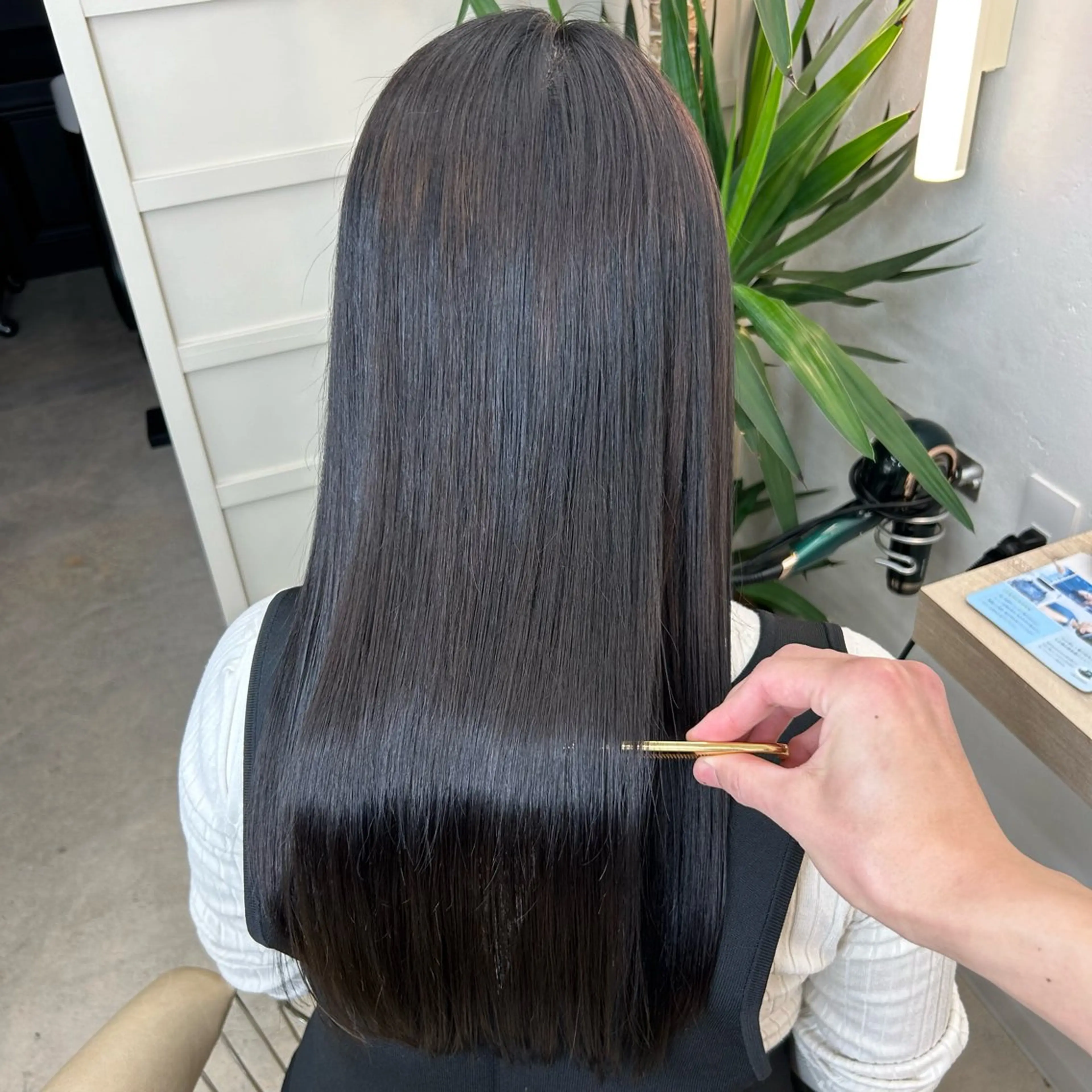 ロング 髪質改善 縮毛矯正 トリートメント ヘアカラー トリートメント Hui.所属・縮毛矯正・髪質改善 特化 出納 直起のヘアスタイル