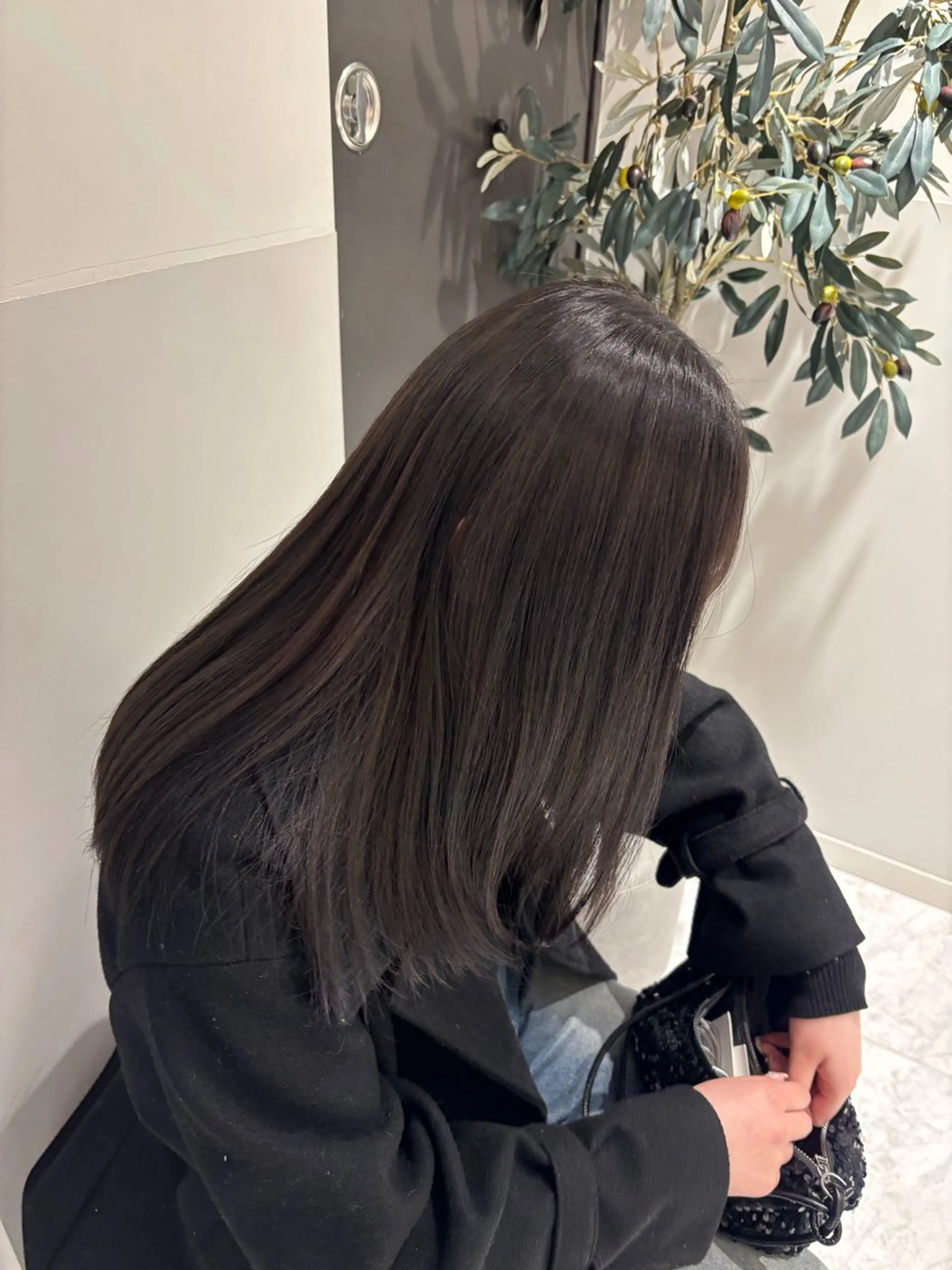セミロング aoi ♡グレージュ ・ベージュカラーのヘアスタイル