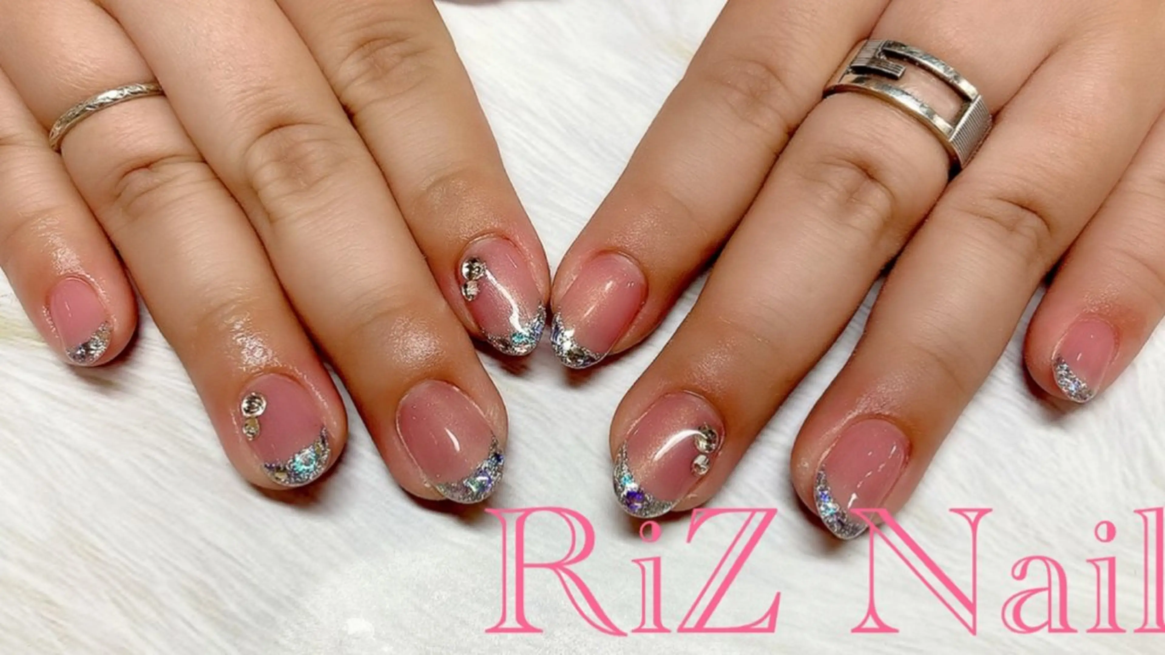 ネイル フレンチネイル ガラスフレンチ オフィスネイル ハンドネイル RiZ nail salonのネイルデザイン
